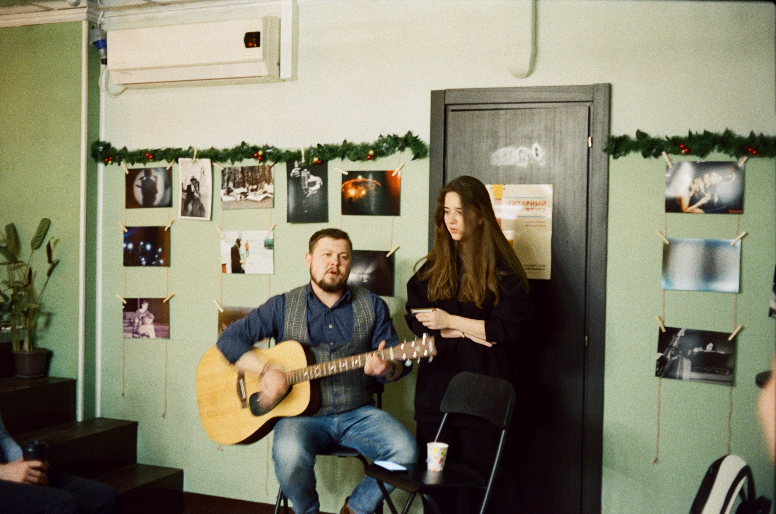 12.12.2021 // Гитара и фотография. Фотовыставки serebro.gallery, в которых автором можешь стать ты! | Москва