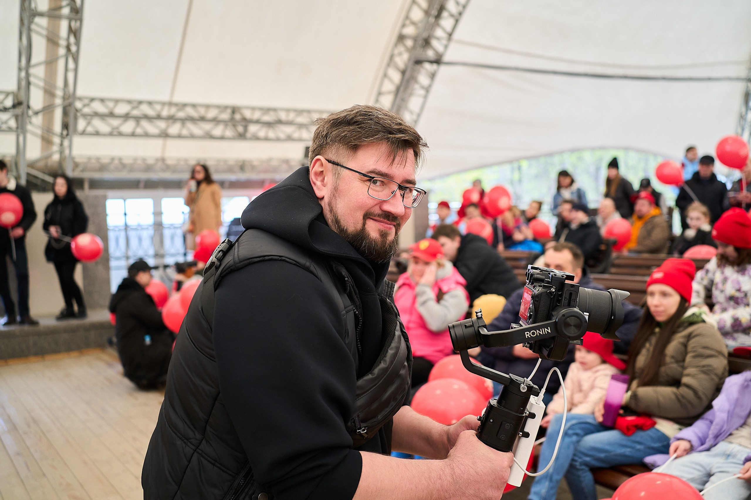 Субботник у Управления делами Мэра и Правительства Москвы. Фотограф и Видеограф в Москве. Олег Корушев