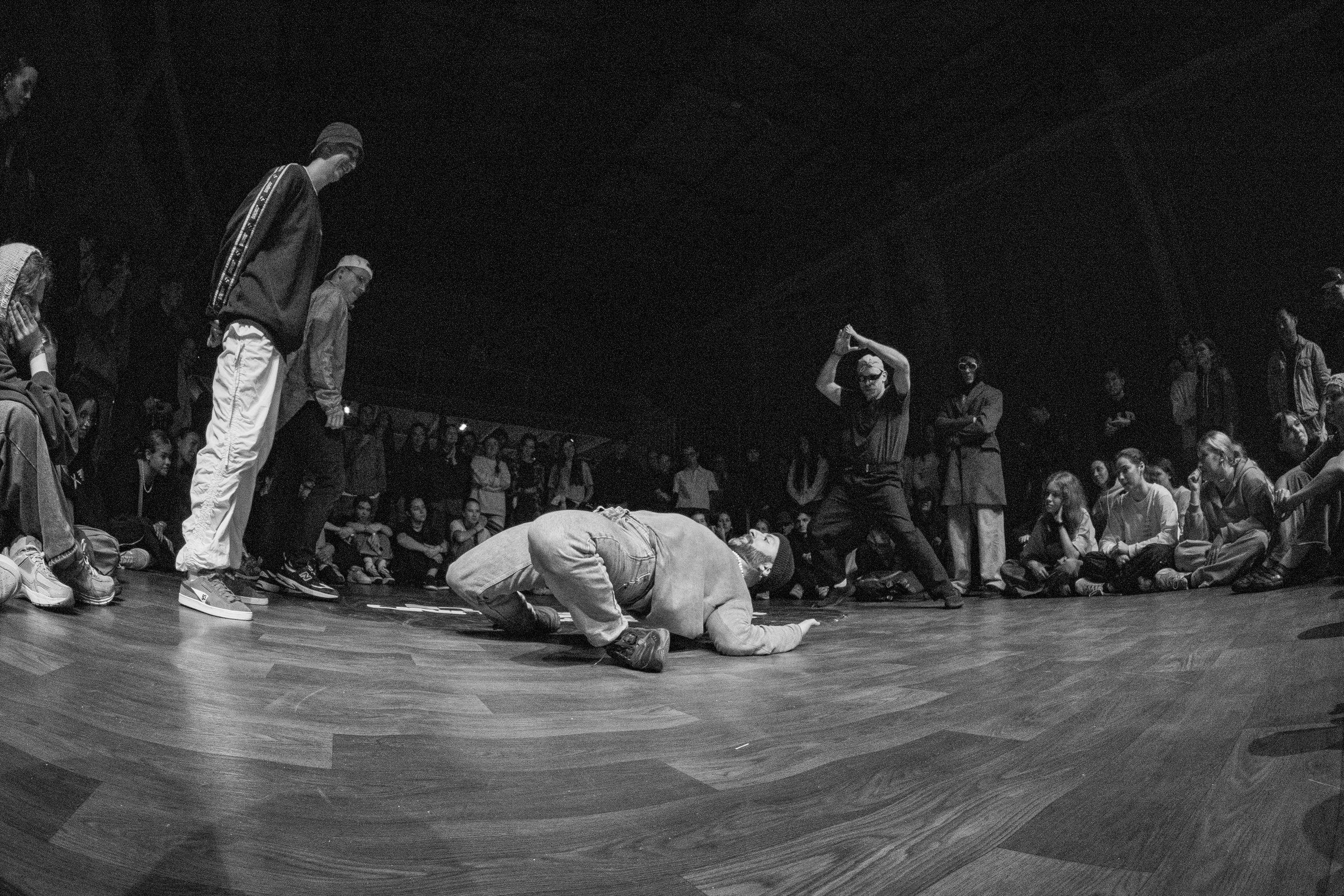 LORDS OF THE UNDERGROUND 27/10/25 (@youlovebu). Соня бу тебя сфоткала
