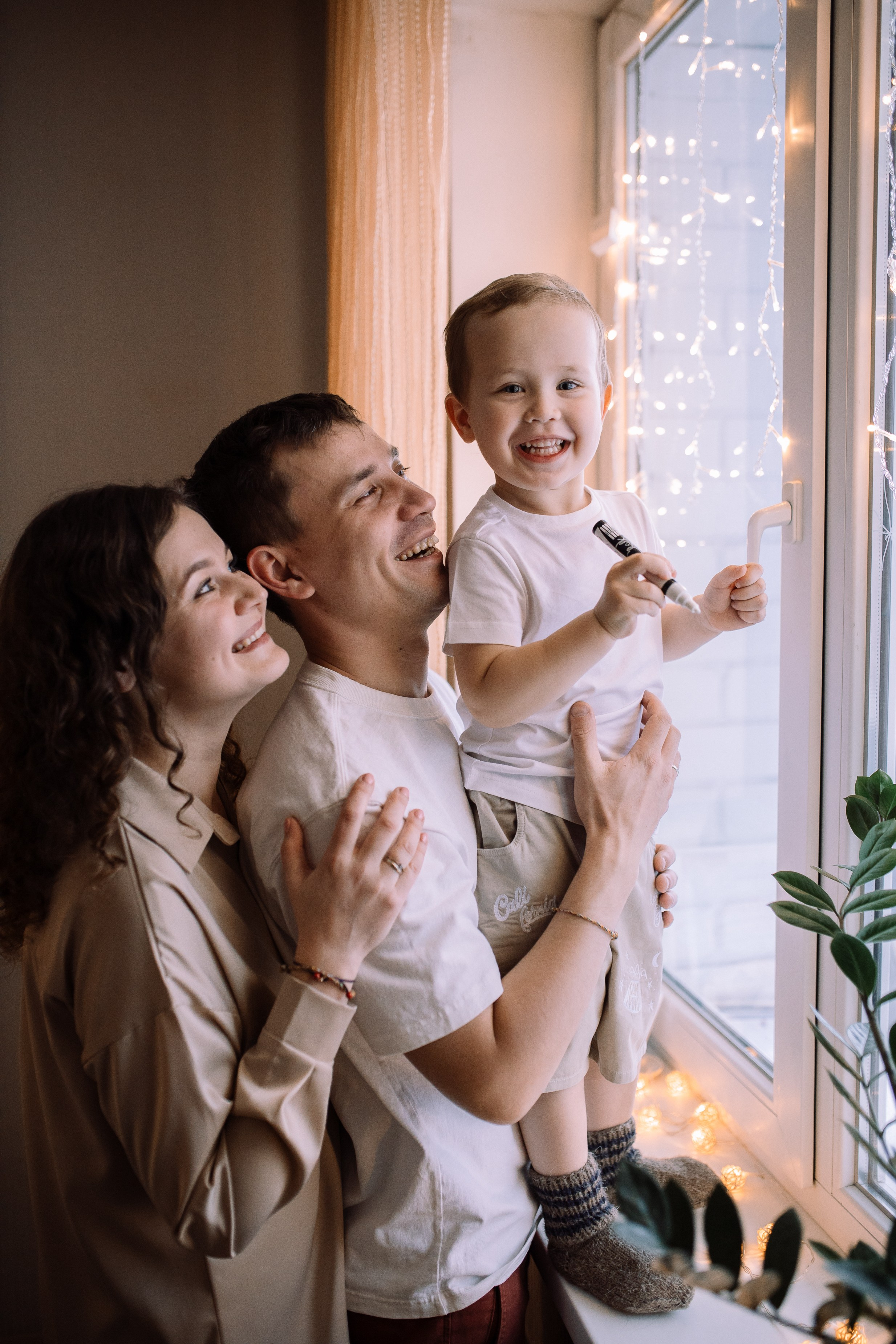 Мария с семьей. Семейный фотограф Трусова Евгения в Екатеринбурге