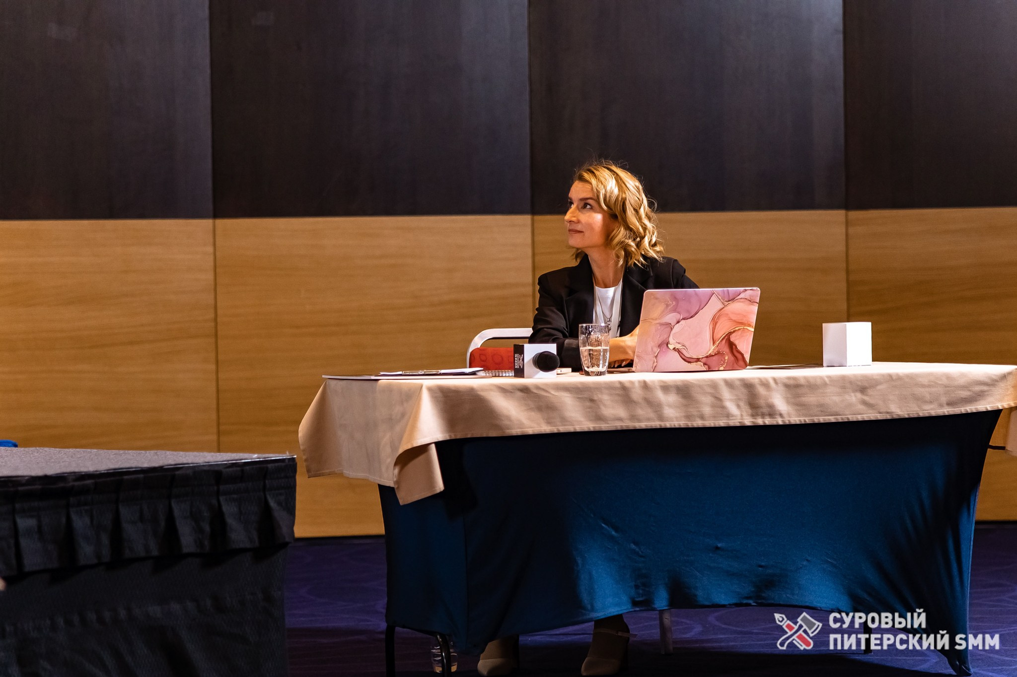 Репортаж конференции «Суровый Питерский SMM». Фотограф в Санкт-Петербурге Ефремова Наталья
