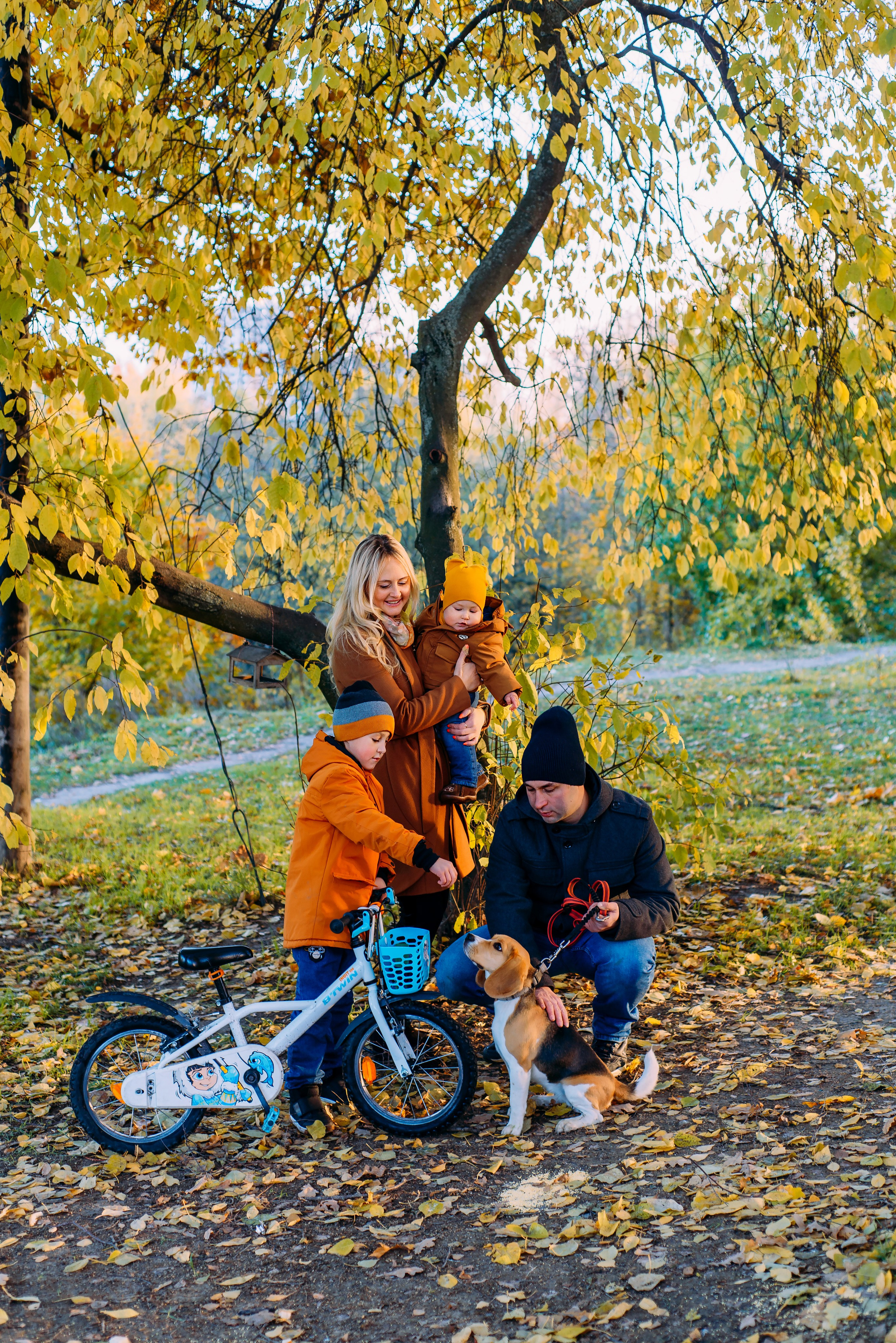 Ольга с семьей. Осенняя серия. Детский и семейный фотограф Эльмира Веселова