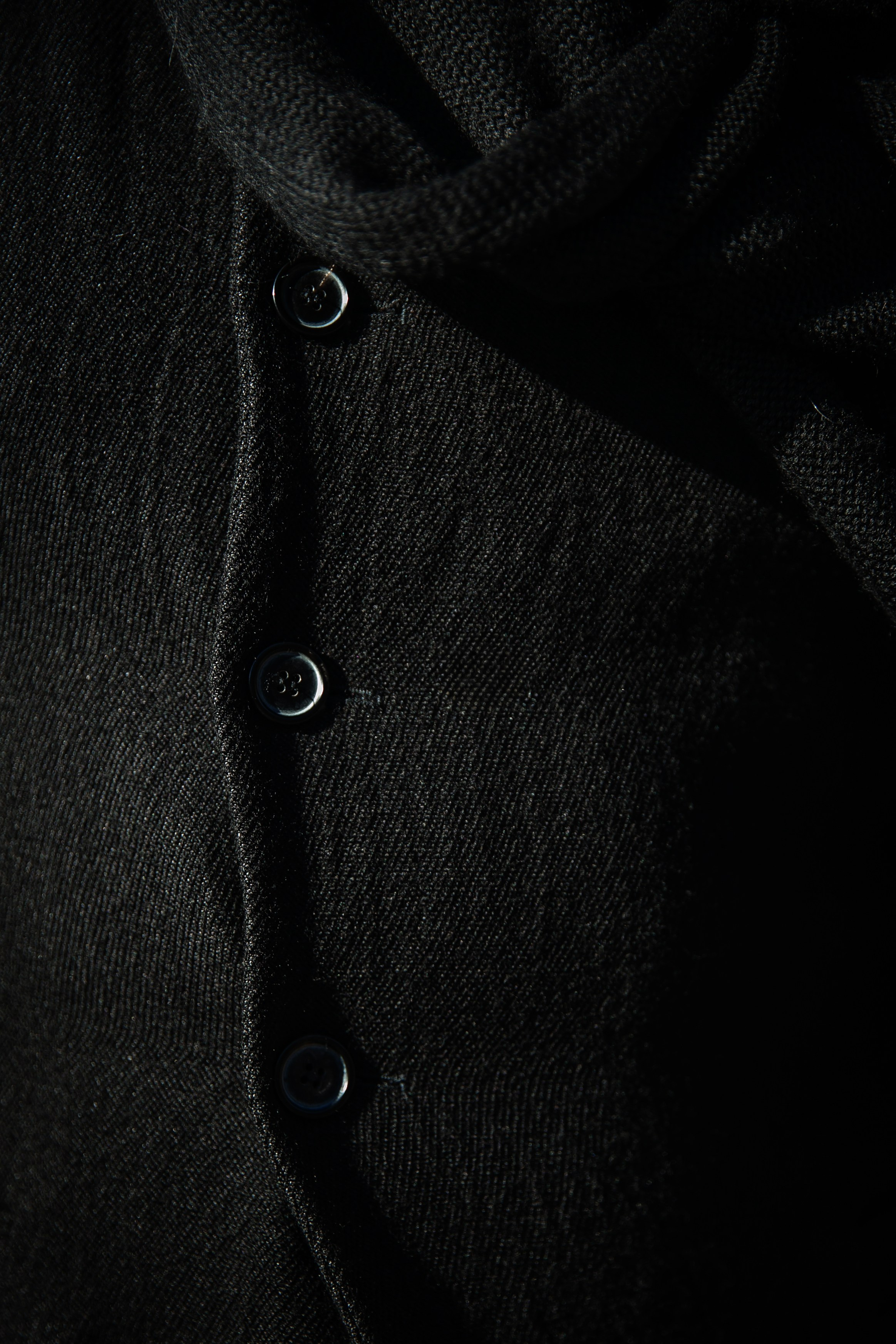 Editorial for multi-brand boutique «ЧОрная икра». АННА ВЕРСО / ANNA VERSO | Визуальный художник / Visual artist