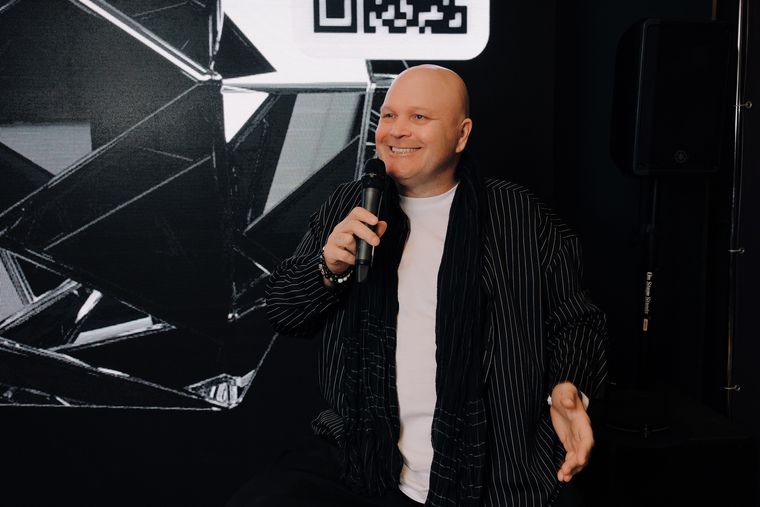 КОНФЕРЕНЦИЯ AMO CRM SIPUNI. Репортажный фотограф Зуев Роман г. Челябинск