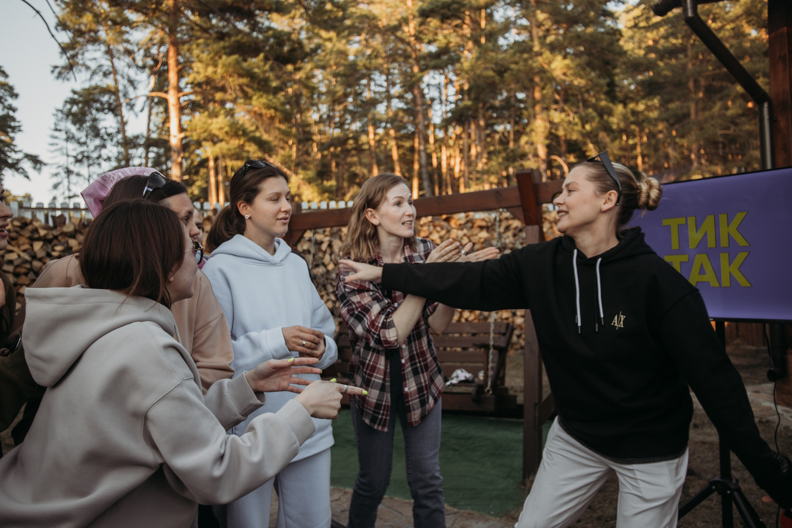 Корпоратив Muza_Arts. Венера Гайн. Репортажный фотограф  Тюмень. Обучение фотографии с 0