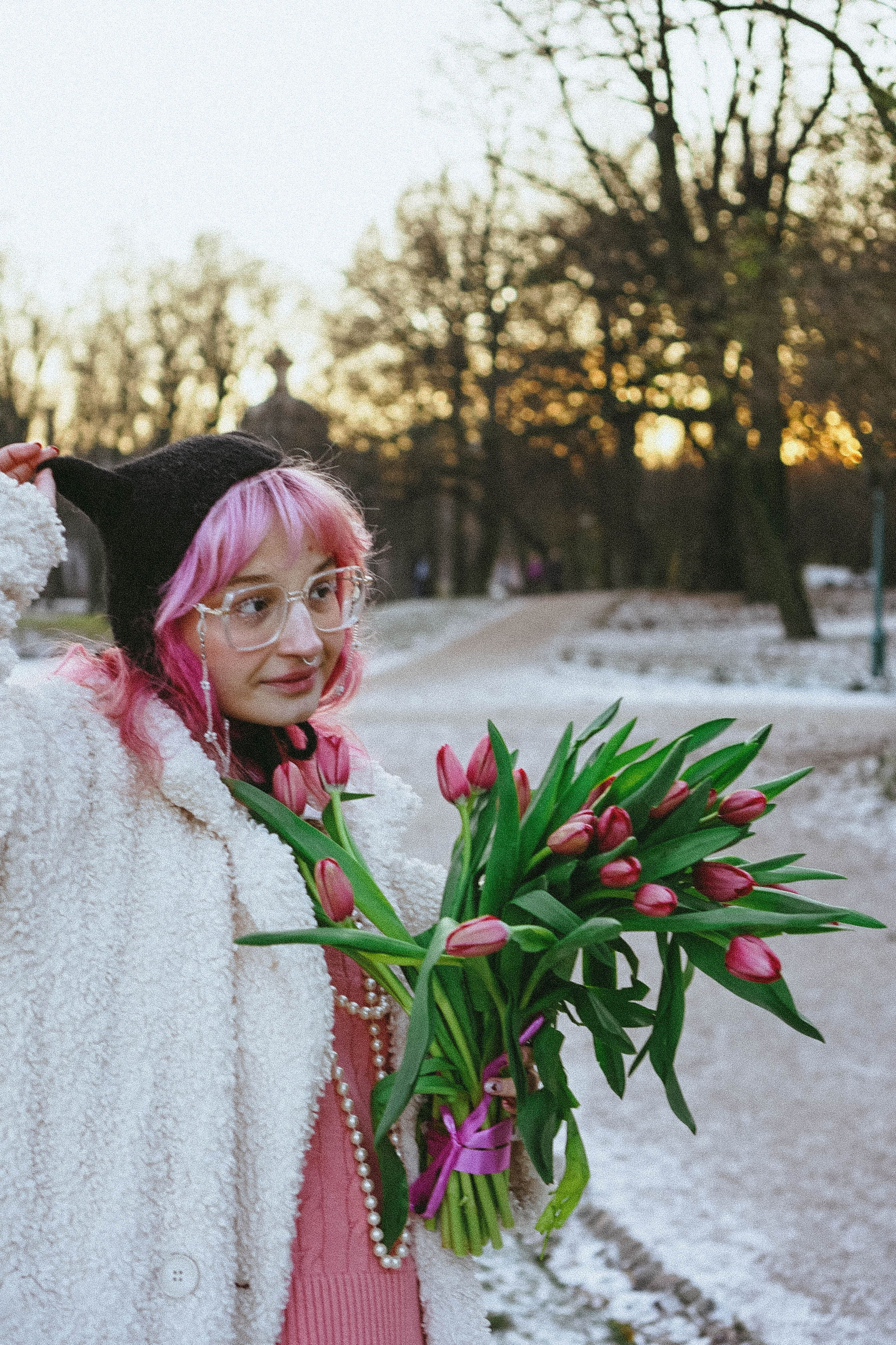 Прогулочная фотосессия с тюльпанами. Профессиональный фотограф, Санкт-Петербург — Виктория Богомолова