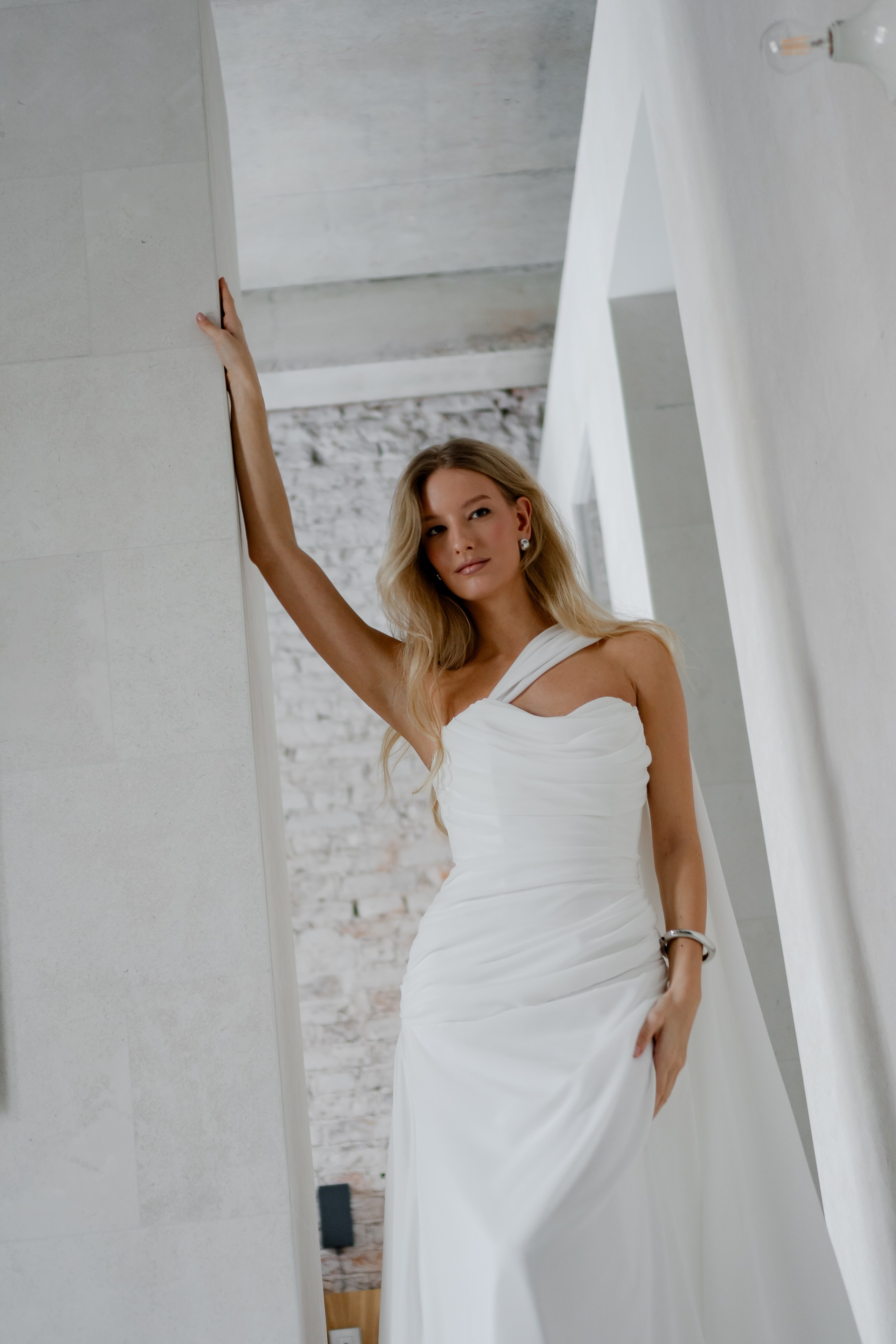 ЭЛЕГАНТНАЯ СВАДБЕНАЯ СЬЕМКА ЖЕНИХА И НЕВЕСТЫ В ДОРОГОМ ОТЕЛЕ САНКТ-ПЕТЕРБУРГА. Профессиональный фотограф, Санкт-Петербург — Виктория Богомолова