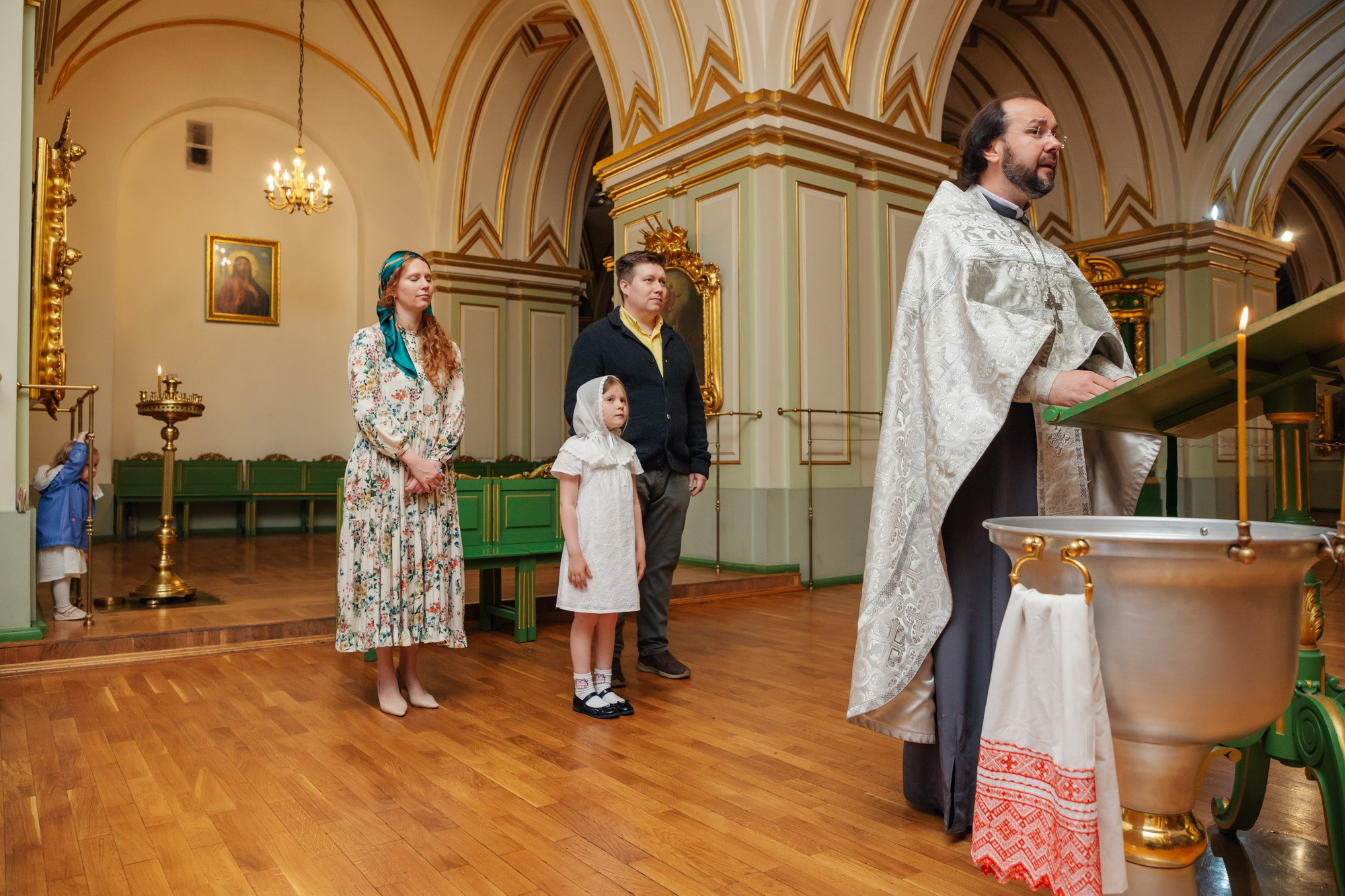 крещение без крестных, где можно покрестить, Никольский собор сколько стоит крещение, где провести крещение без крестных, цена крестин в спб
