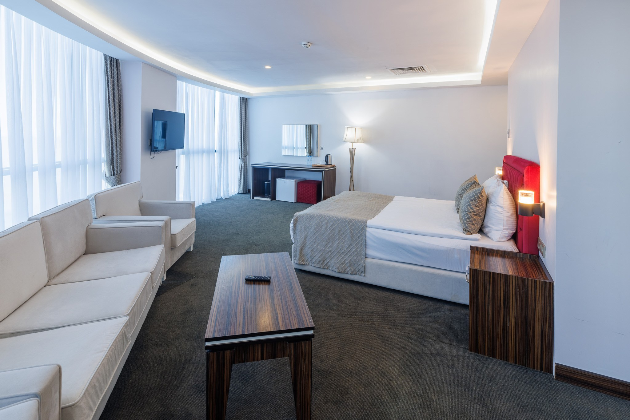 SKY TOWER (METRO CITY). Режиссёр, клипмейкер, фотограф — Андрей Охота