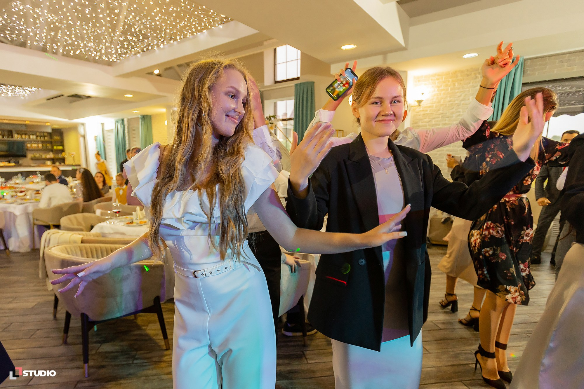 Дмитрий и Арминэ 2023. Фотограф Соловьев Денис в Московской и Владимирской области