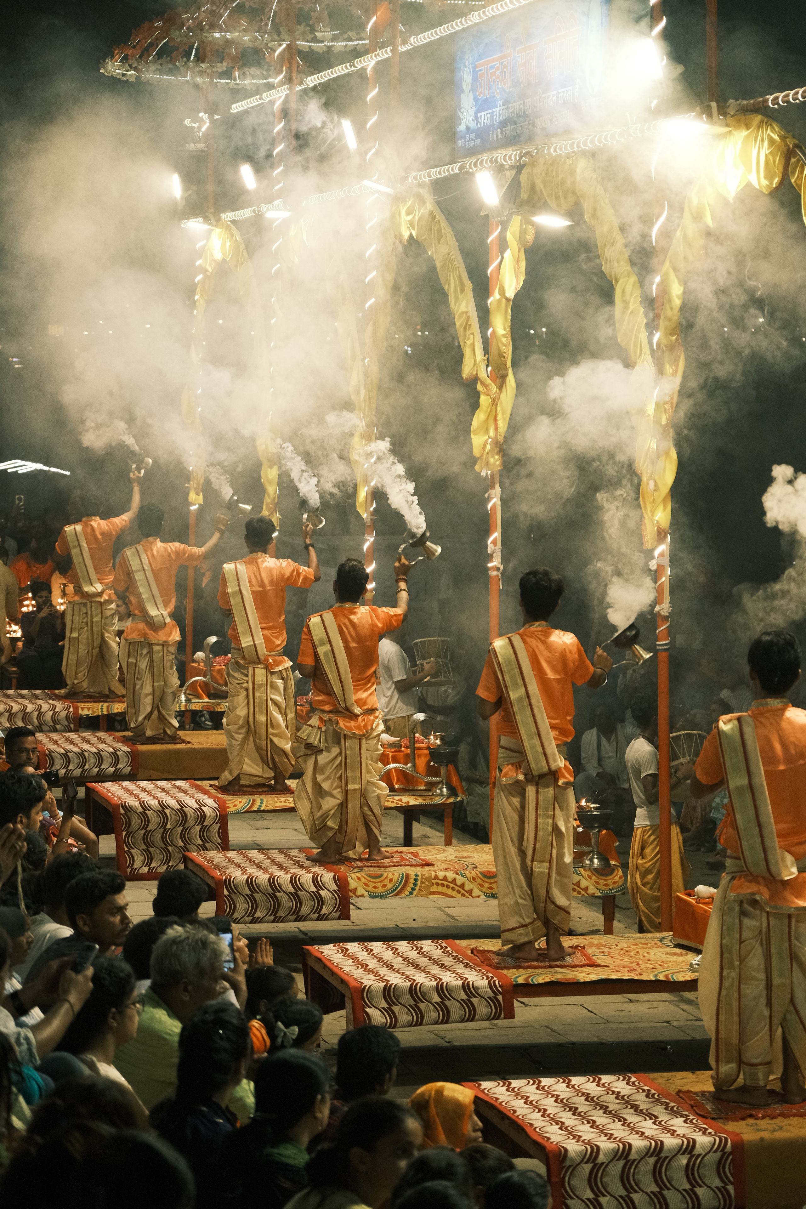 VARANASI. Https://www.instagram.com/paparrazzio