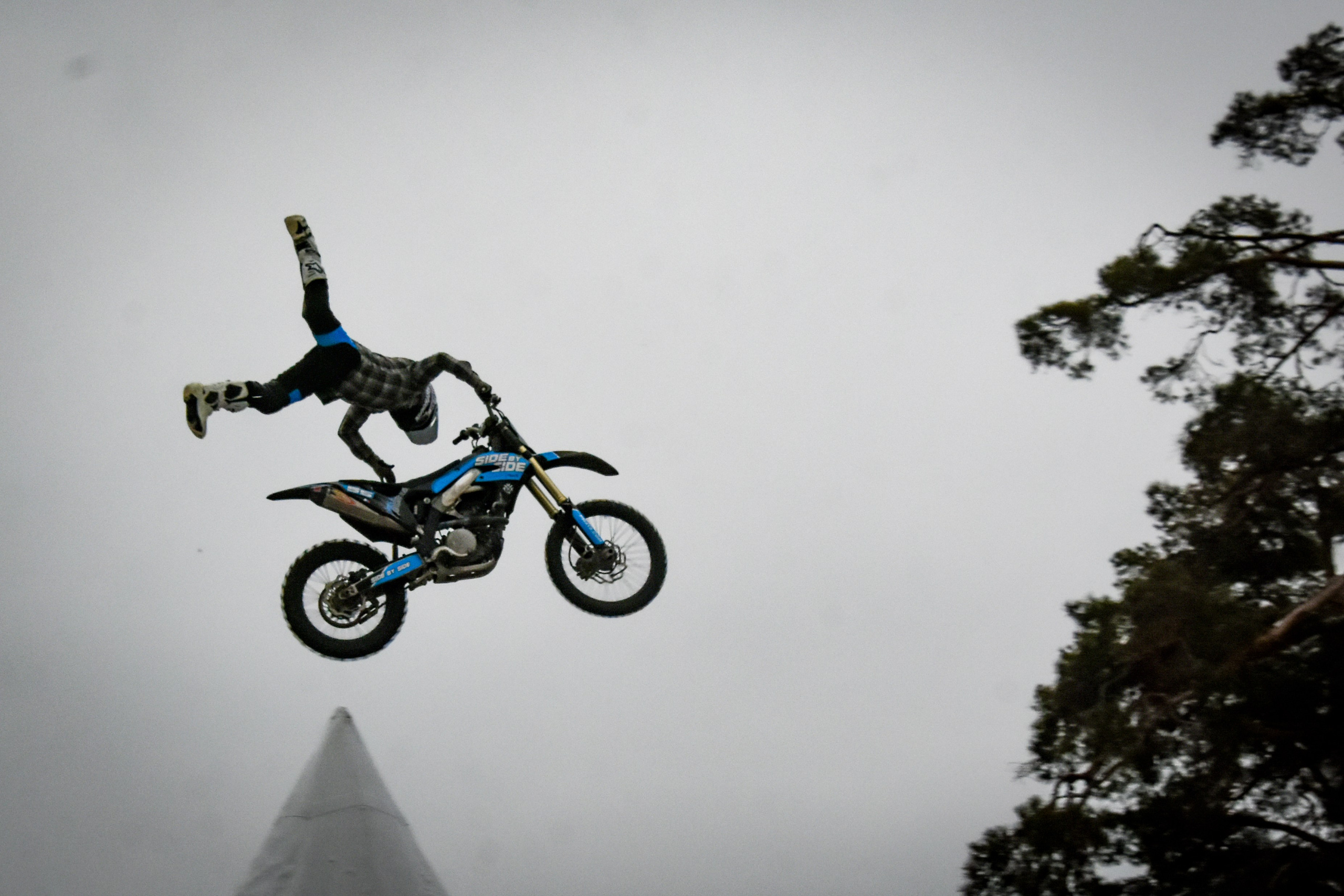 Мото-фристайл около Ледового — 06.01.2025. AlexFecto — галереи фотографий