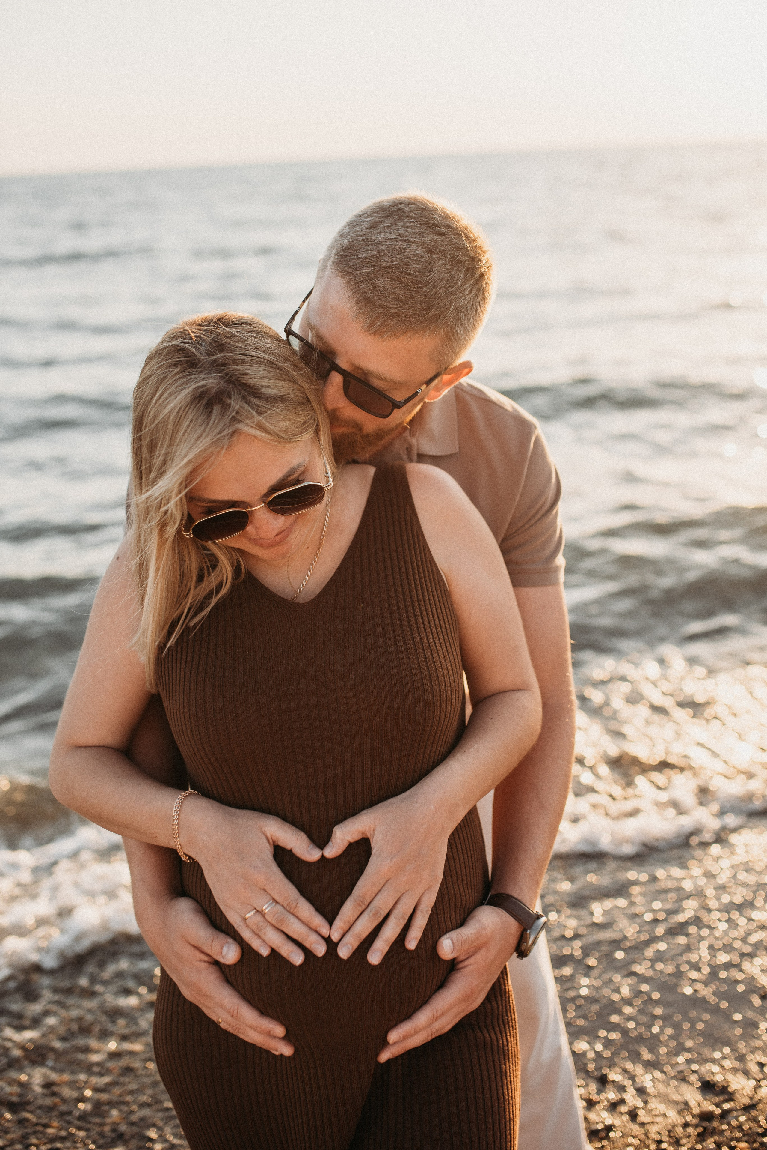 Семейная фотосессия в Головинке на берегу моря на закате. Фотограф в Сочи — Маргарита Поганова