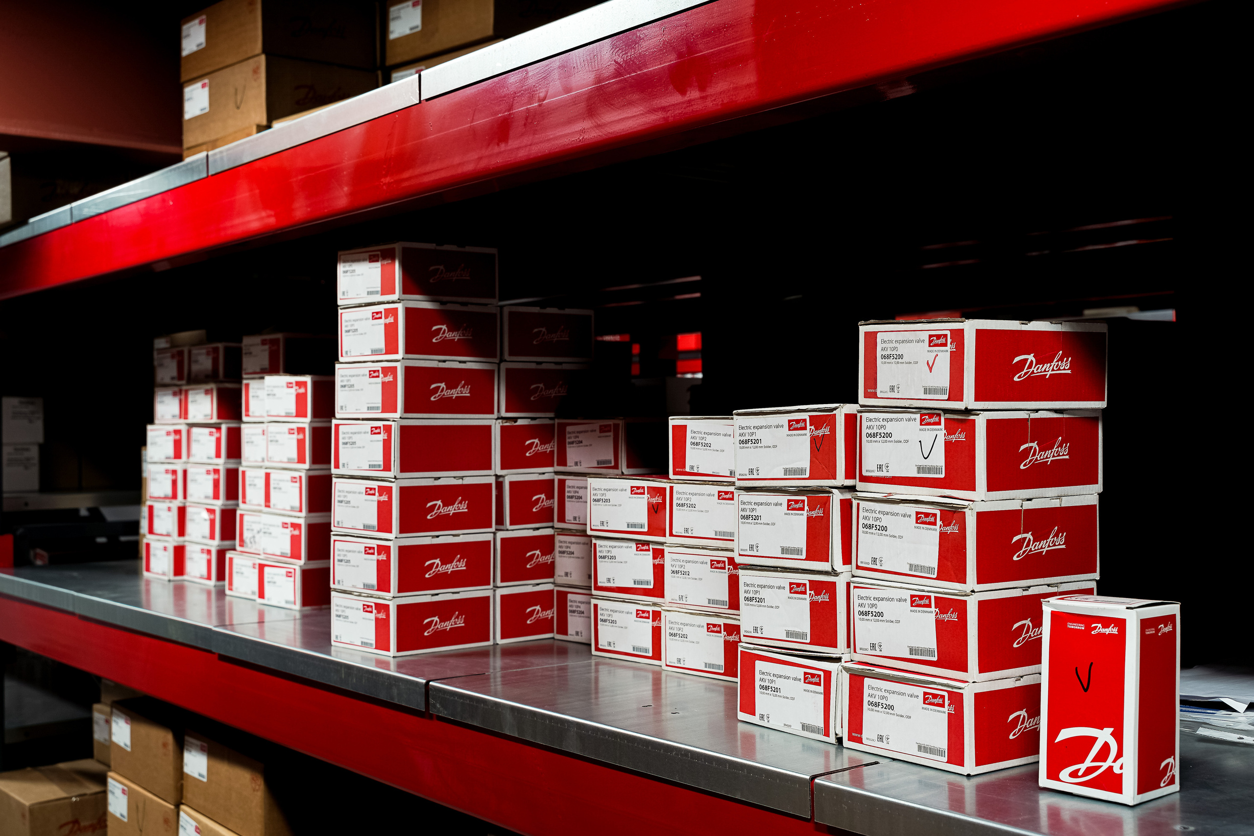 Фотосессия на производстве электрических шкафов