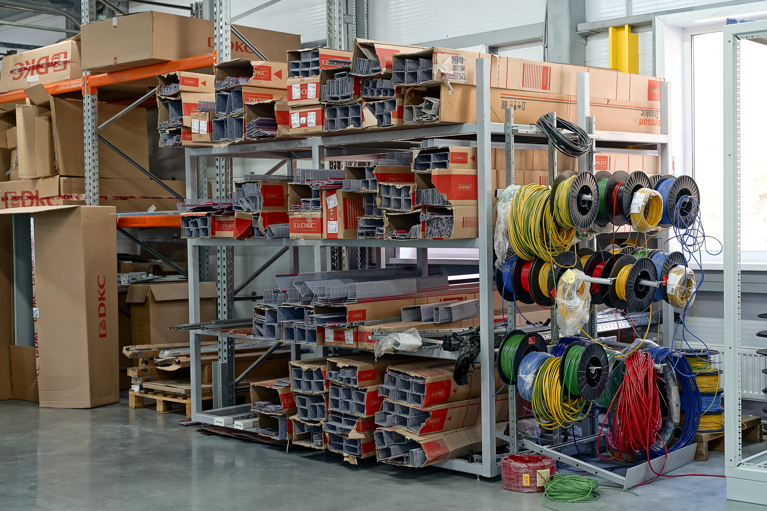 Фотосессия на производстве электрических шкафов