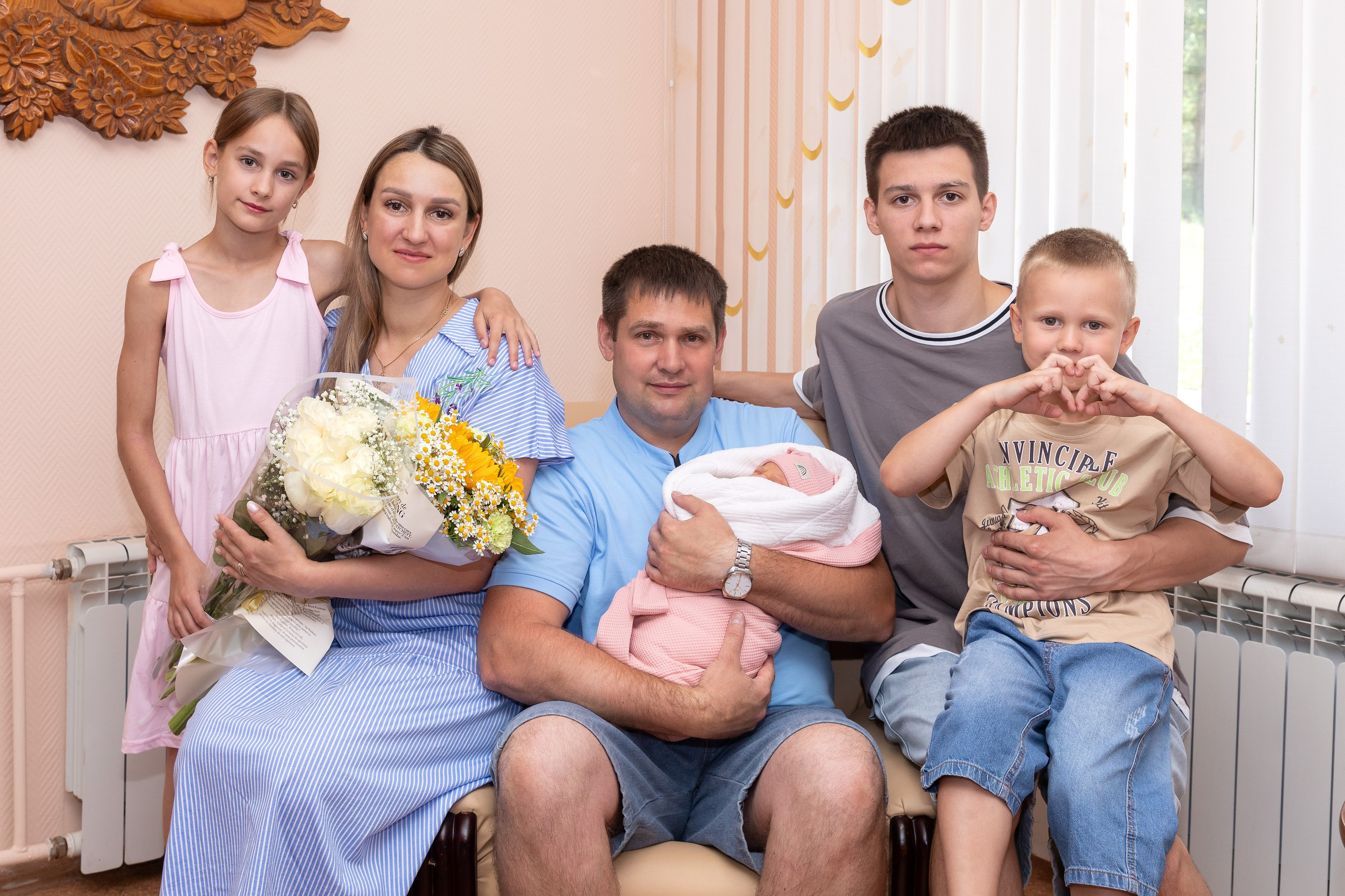 Выписка из роддома. Свадебный, семейный, школьный Фотограф и видеограф Худаноговы Александр и Ирина г. Зеленогорск, Красноярск