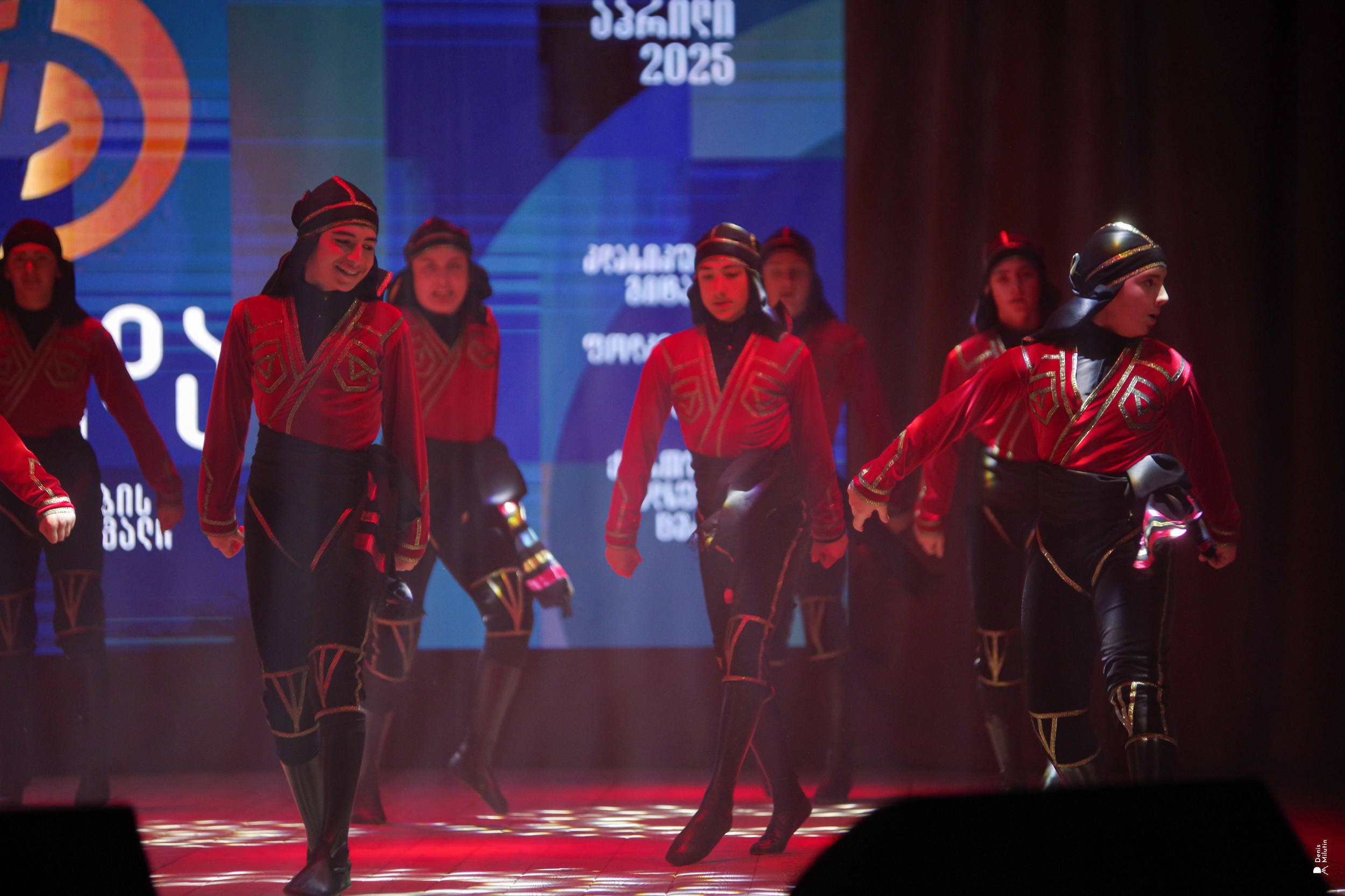 Танцы в Хоби. Портретный фотограф Денис Милютин