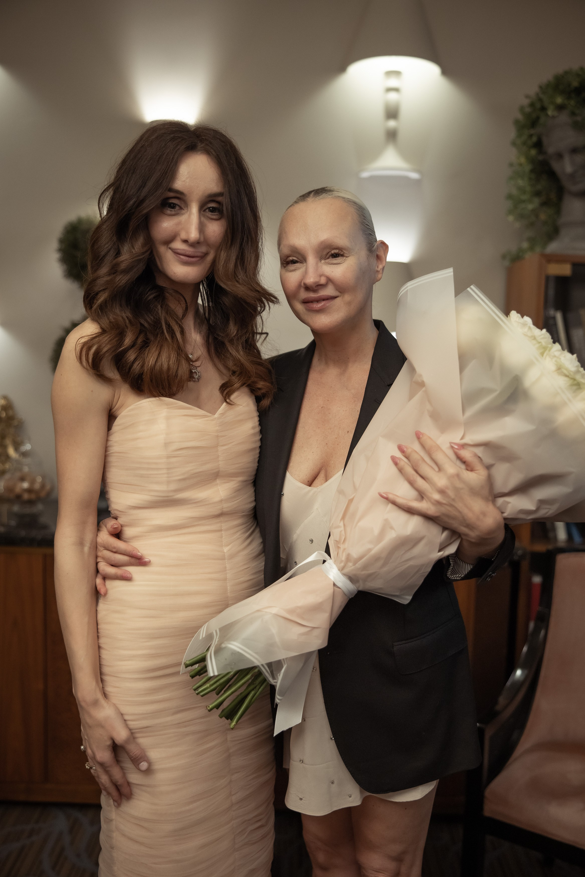 Арт-встреча. Людмила Семеняка. Главная