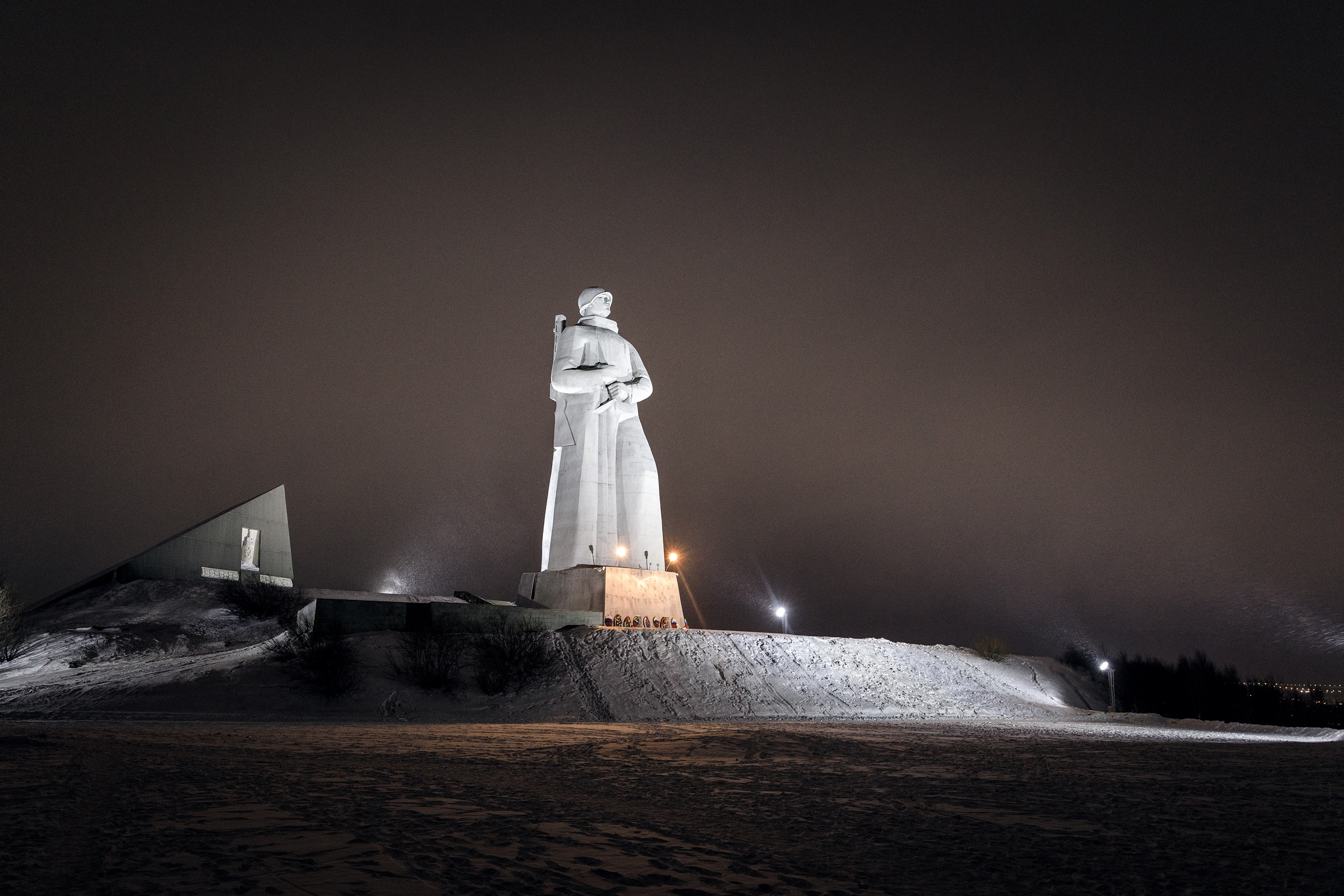 Памятник Алёша в Мурманске.