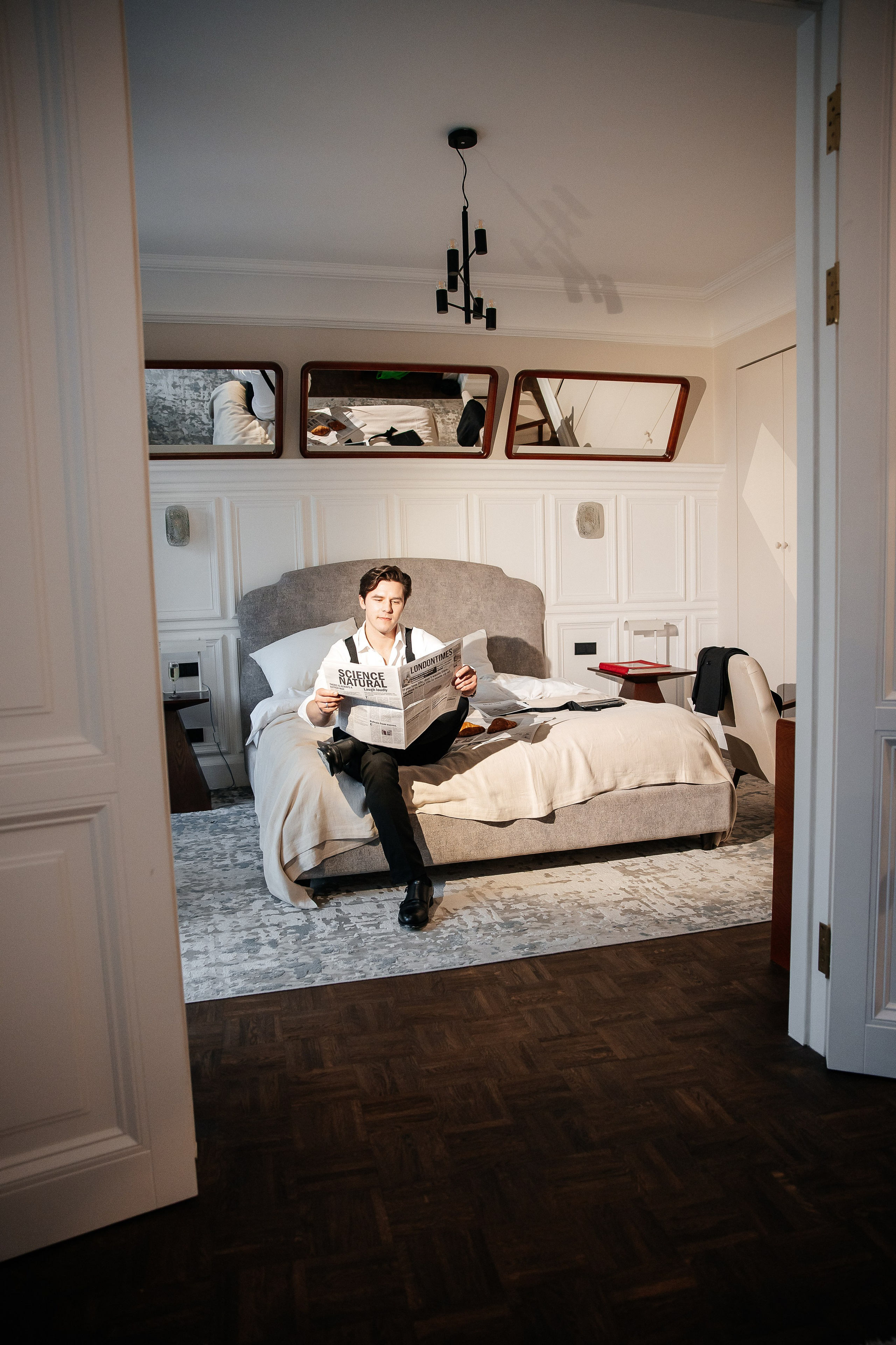 Утро жениха и невесты в отеле. Свадебный и семейный фотограф в Москве Красинская Мария