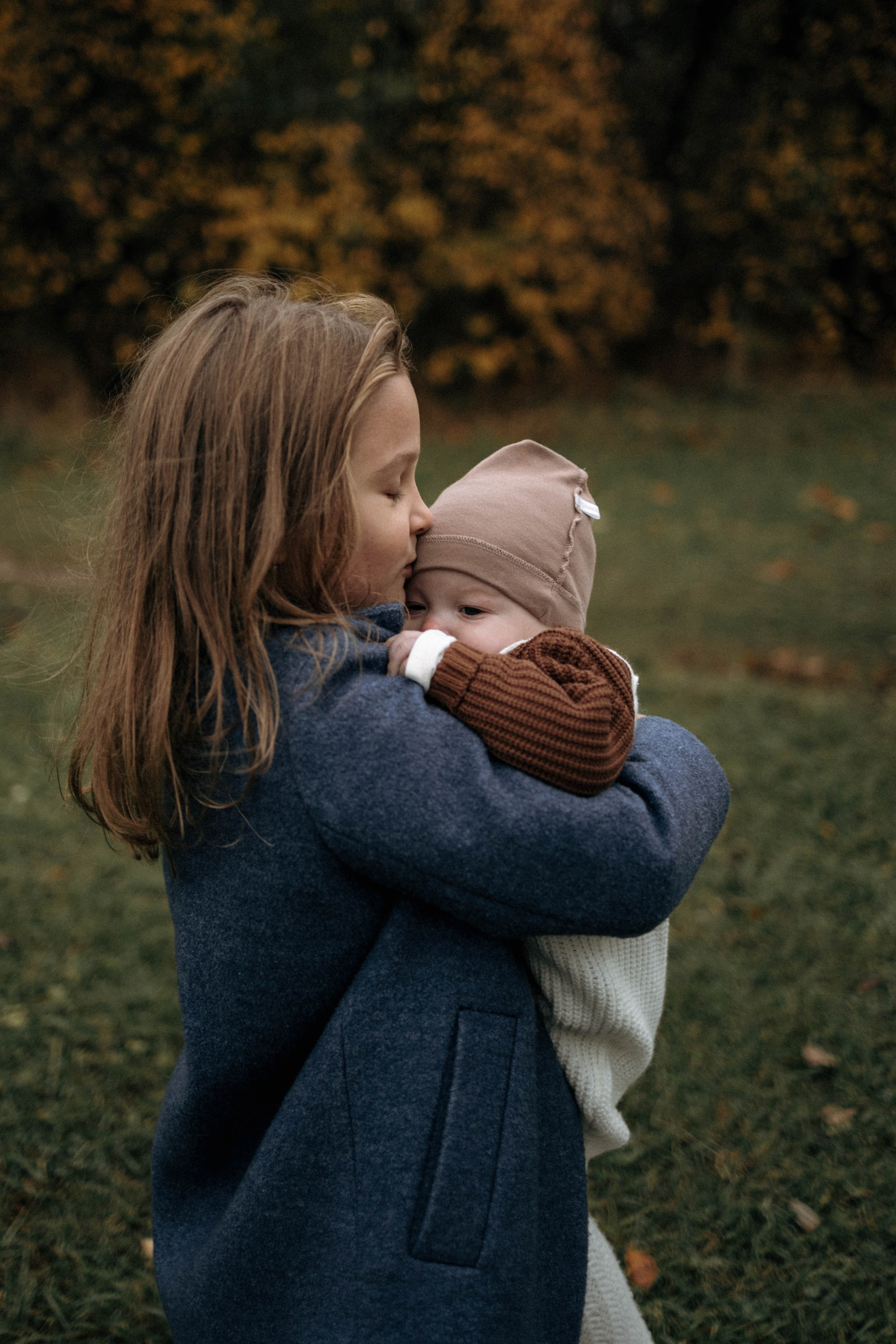 Прогулка мамы с детьми в Коломенском. Семейный и детский фотограф в Москве Маргарита Сереброва