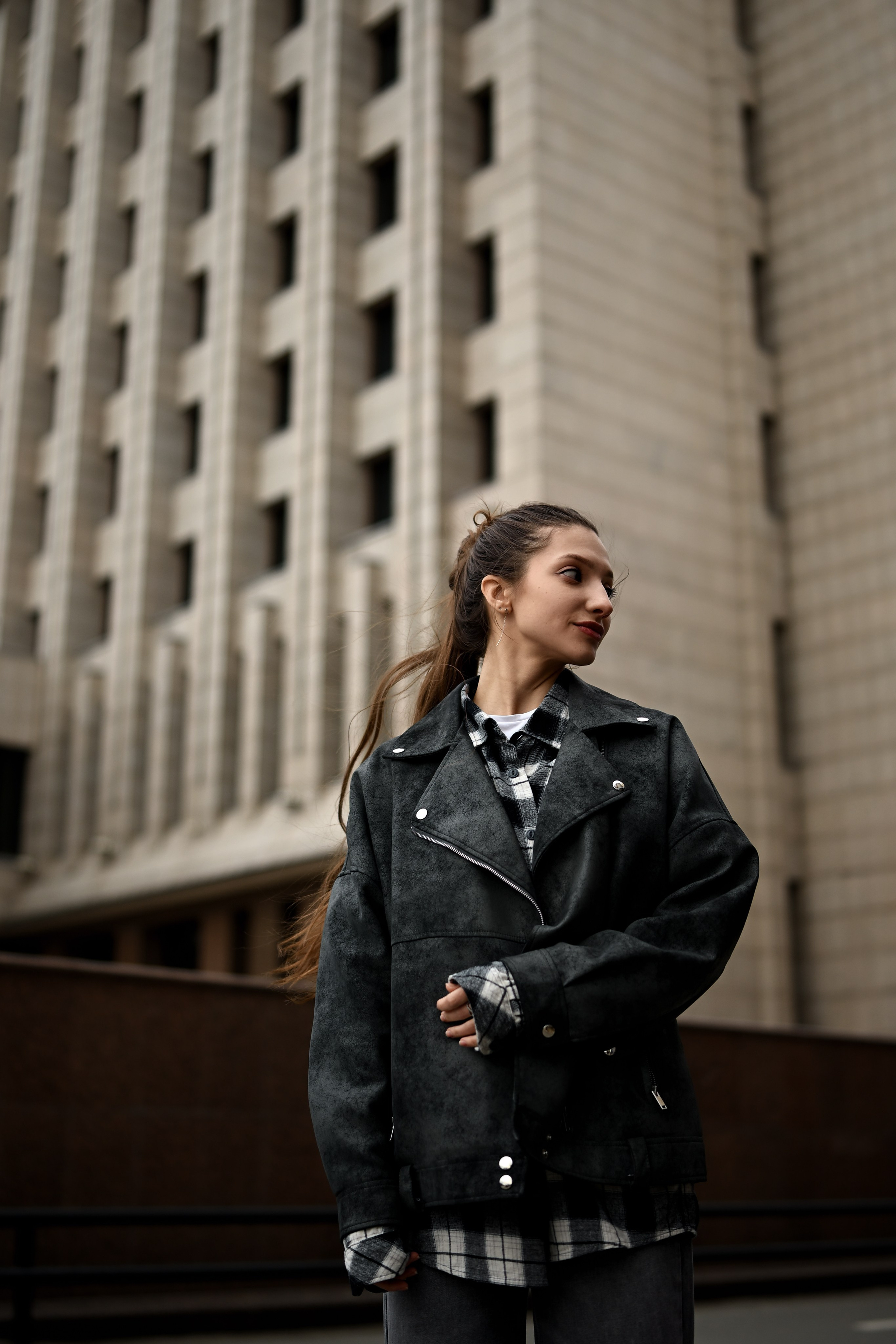 Уличная съемка в районе Национальной библиотеки