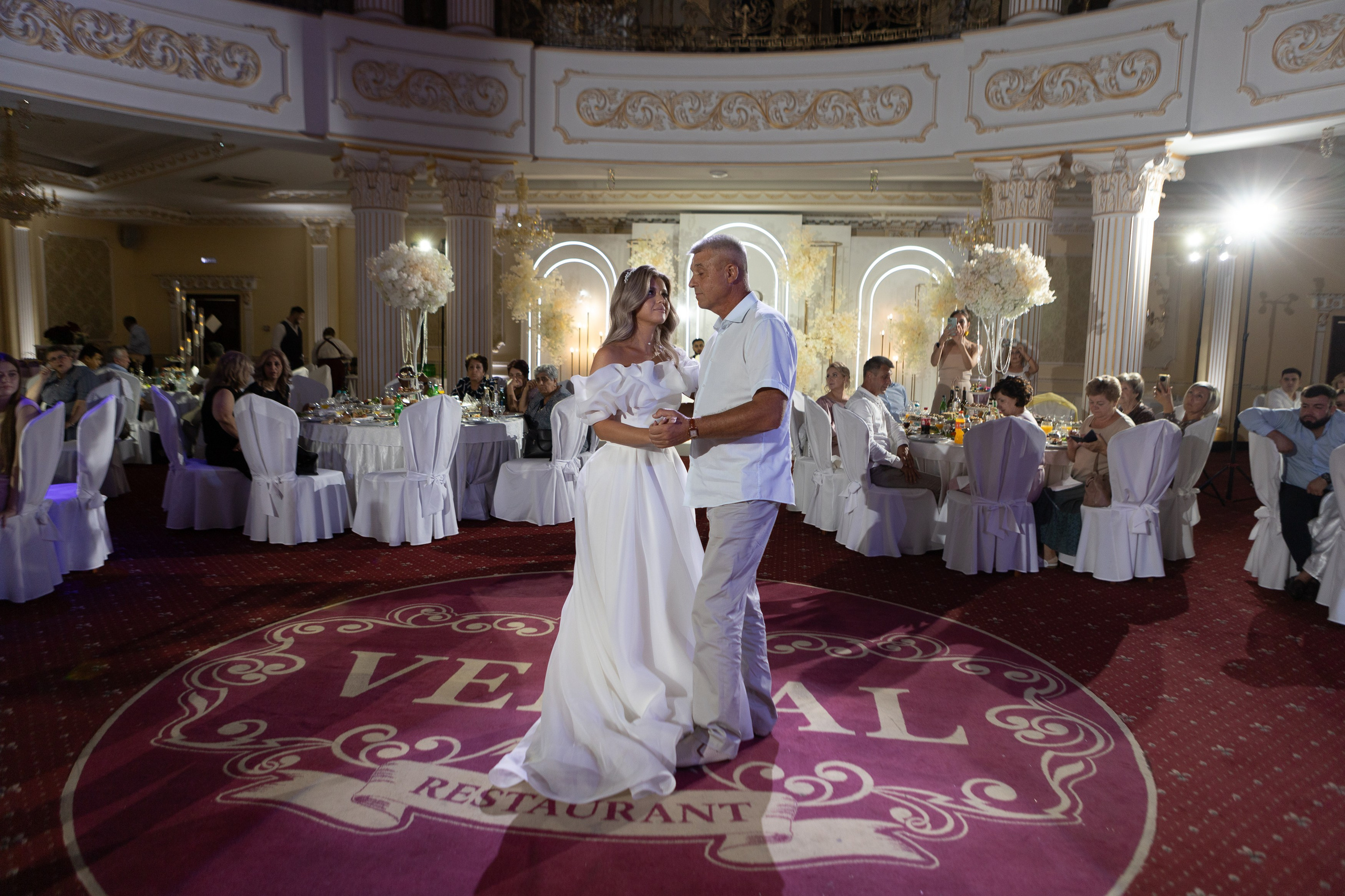 Свадебный фотограф Уфа — Руслан ГабдлисламовЖивые эмоции, красивые кадры, воспоминания на всю жизнь.Работаю по всей Республике Башкортоста. Свадебный фотограф Уфа Руслан Габдлисламов