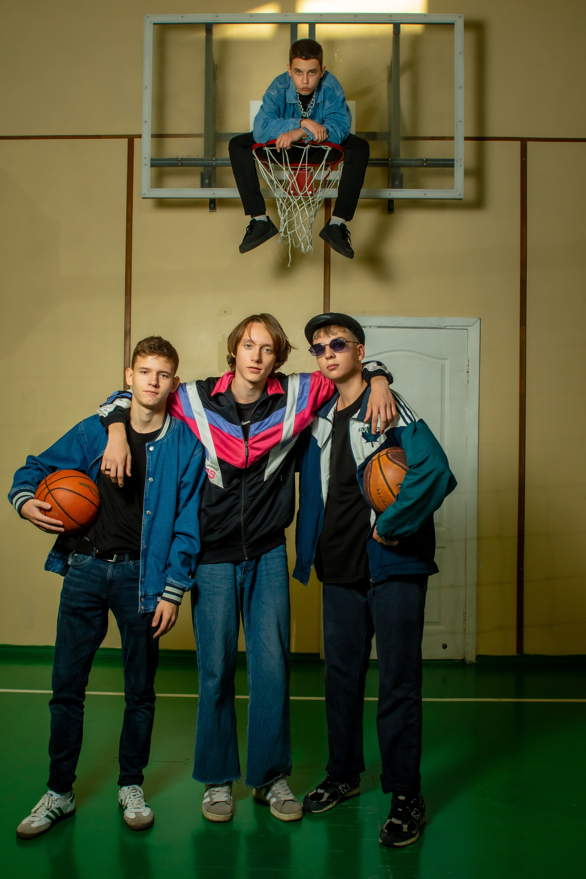 Школьная фотосессия в стиле 90-х для выпукного альбома. Ольга Плаксина фотограф в Саратове