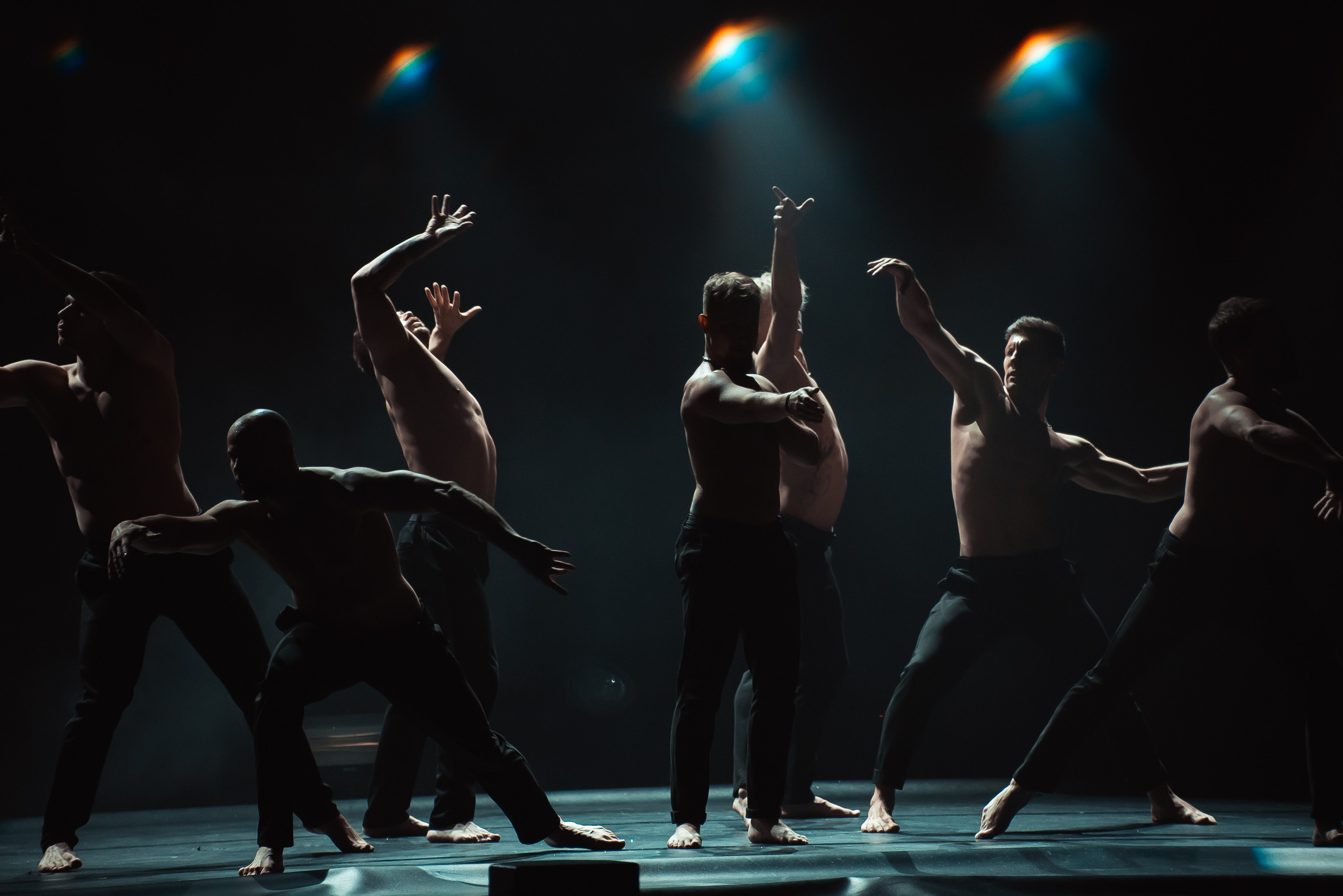 Шоу под дождем, Гранд Холл Сибирь, 20.02.2026. Фотограф Регина Крикунова г. Красноярск