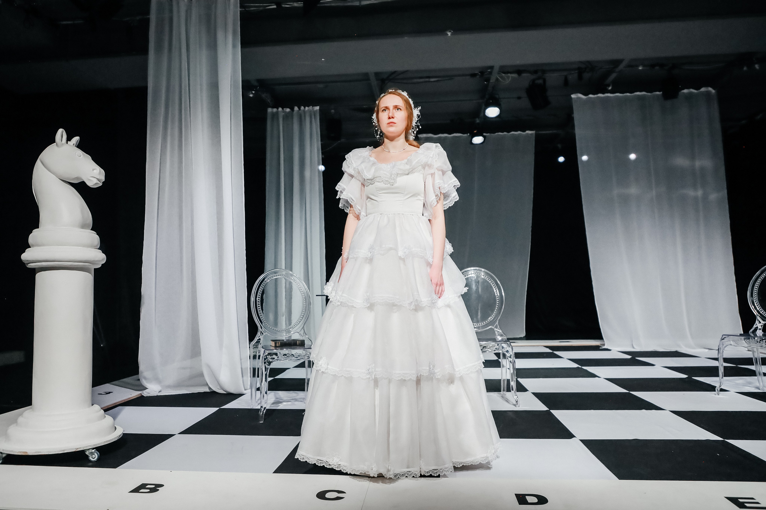 «Дядюшкин сон». Молодёжный театр алтая. Режиссер Дарья Камошина. Фоторепортаж. Театральная фотосъёмка