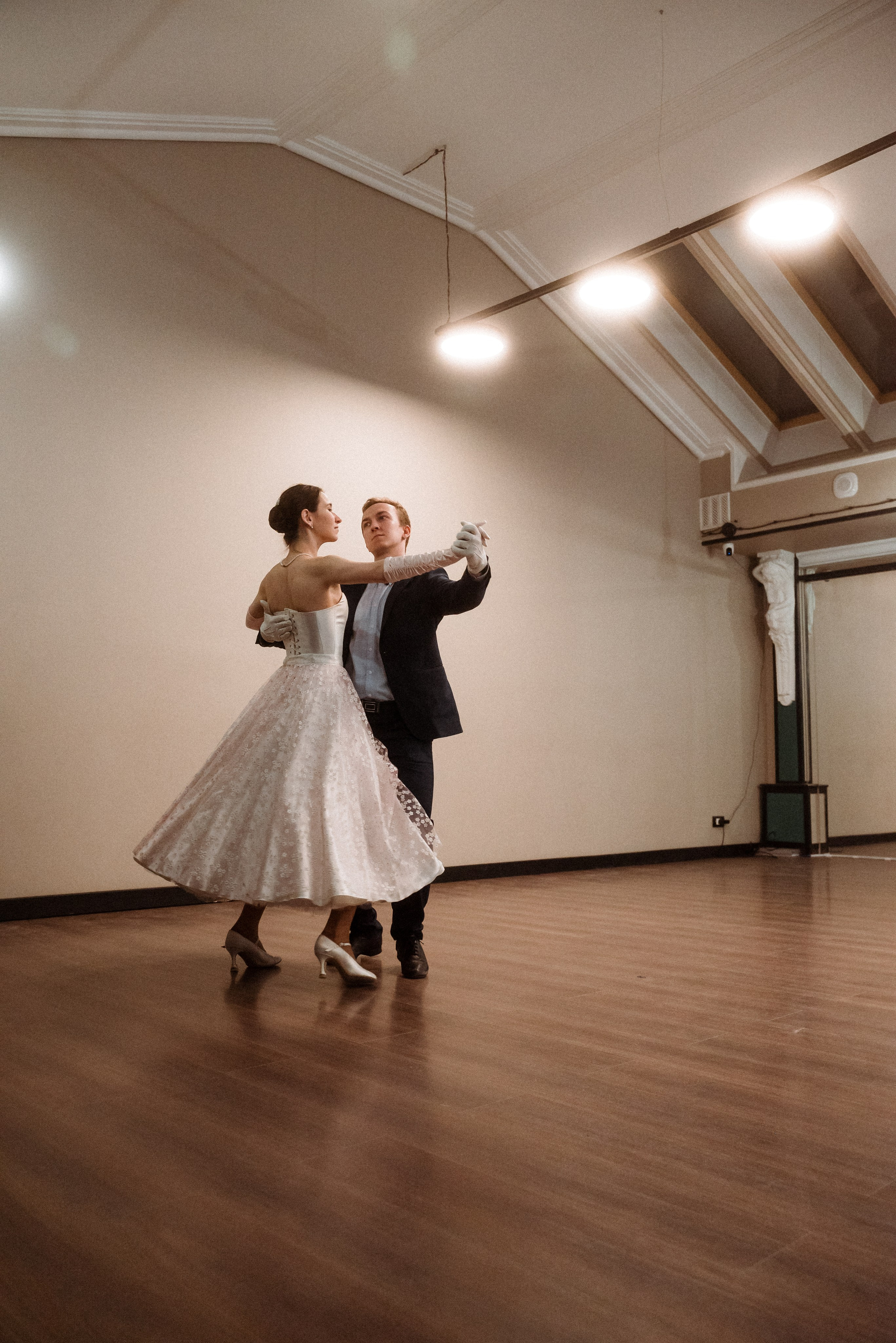 Танцевальный вечер школы «Реверанс». Портретный фотограф в СПб Степан Клеменче