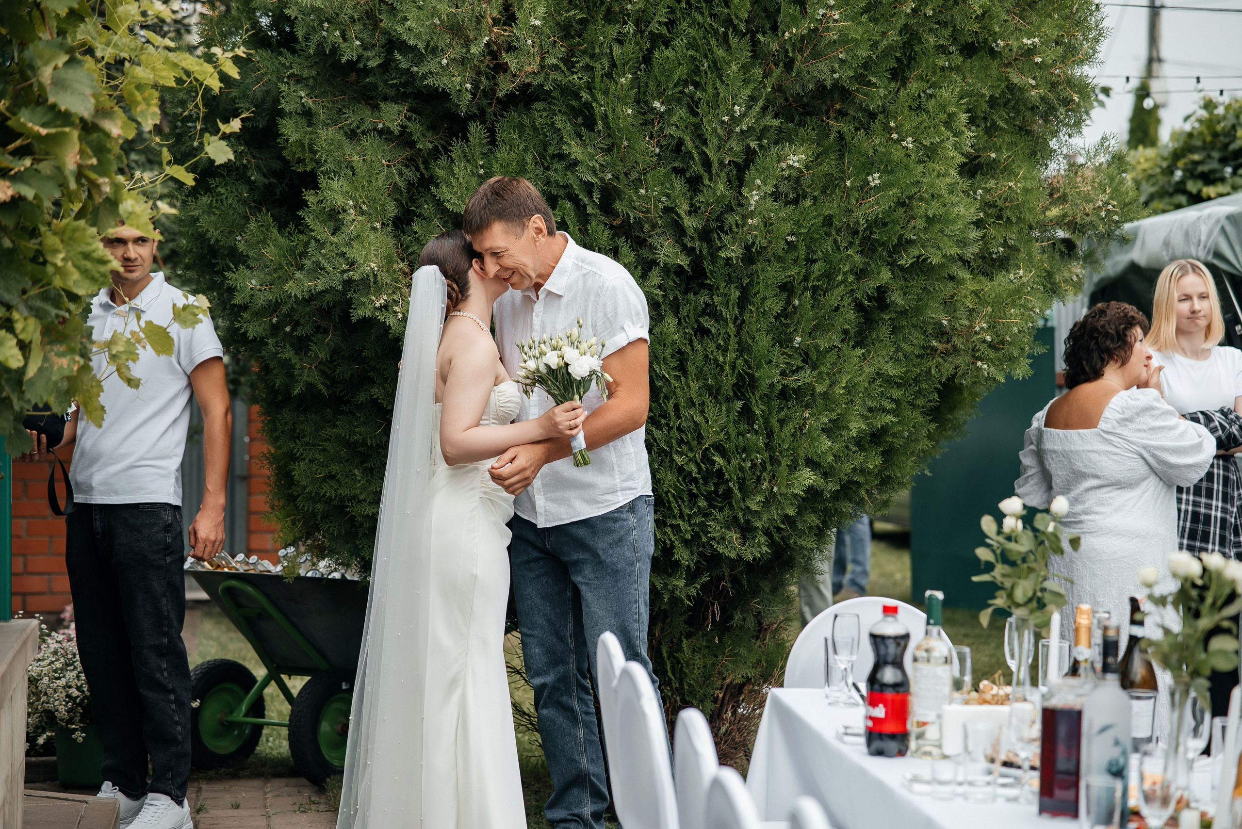 «Свадьба Даши и Артема». Школьный фотограф в Валуйках. Фотосессии для выпускников и изготовление выпускных альбомов в городе Валуйки и в Белгородской области