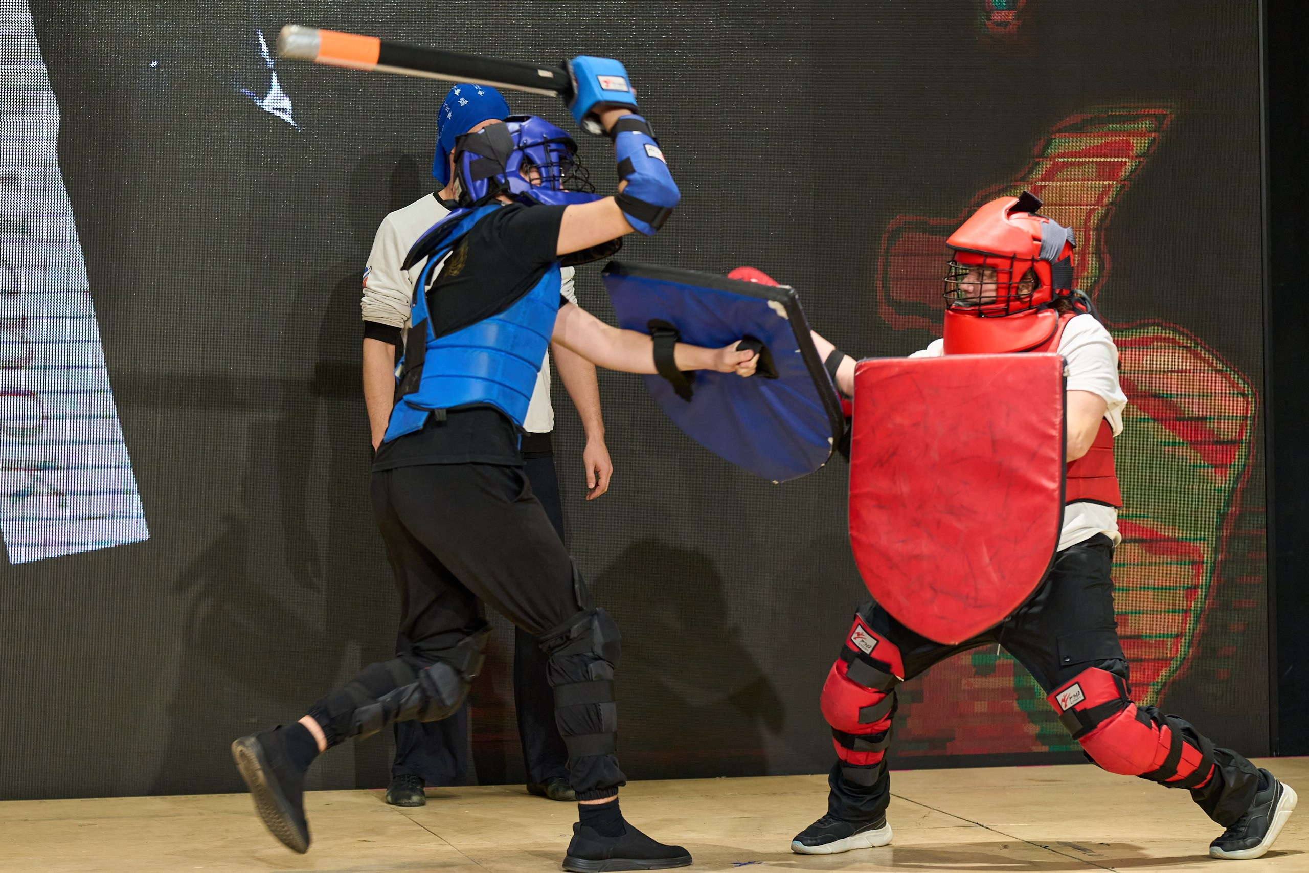 Горыныч 2025. Фотографирует красивое Денис Горностаев