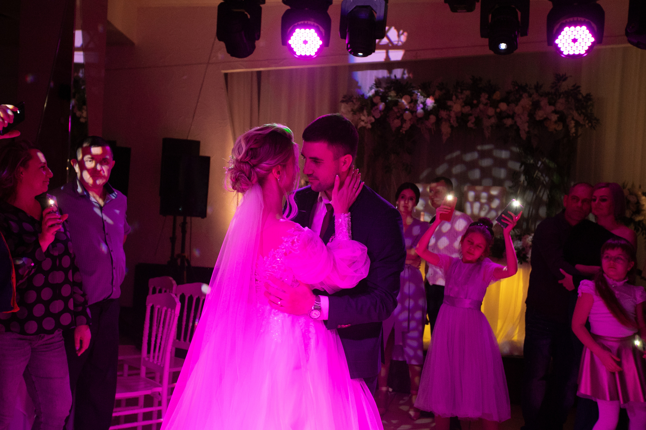 Дарья и Вадим (полный день). Фотограф в Барнауле Юлия Садвокасова