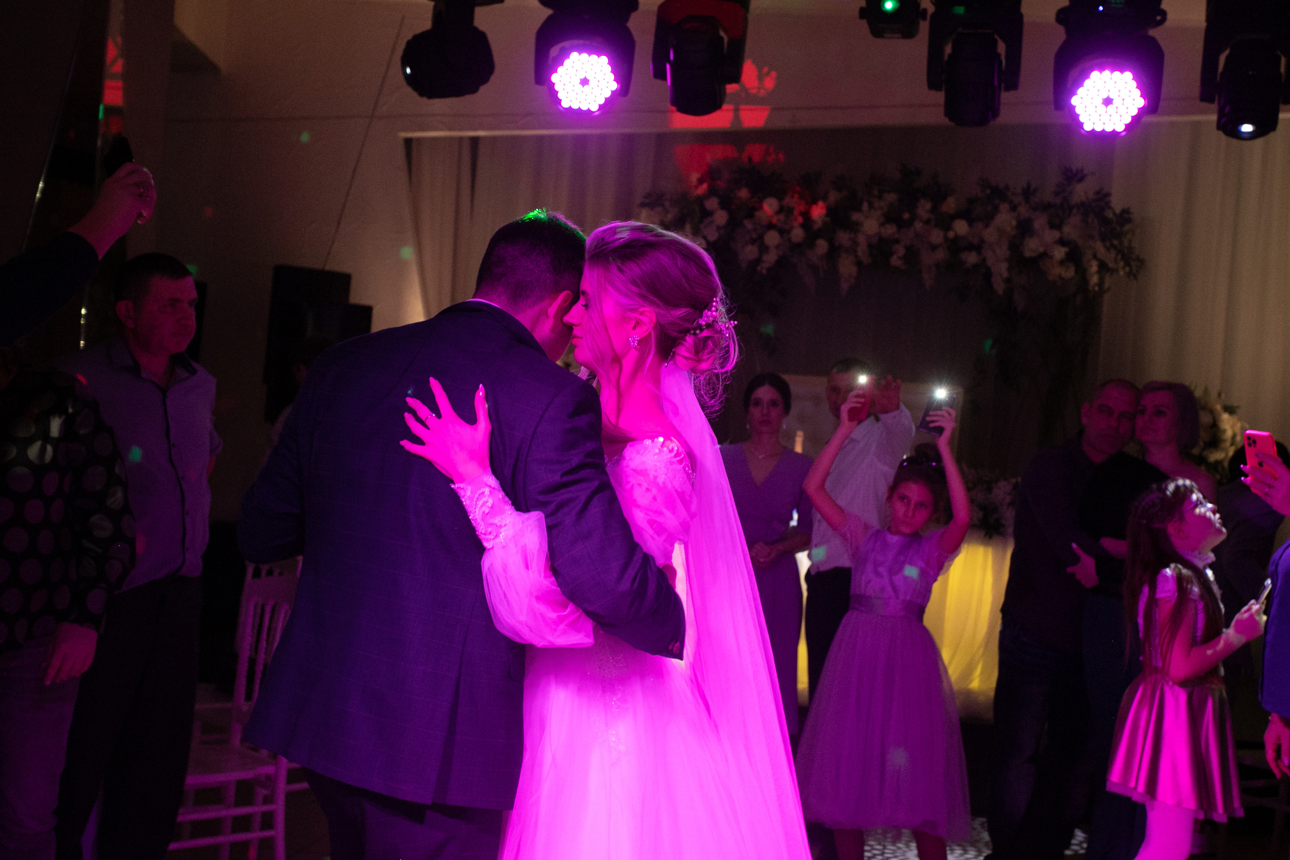 Дарья и Вадим (полный день). Фотограф в Барнауле Юлия Садвокасова