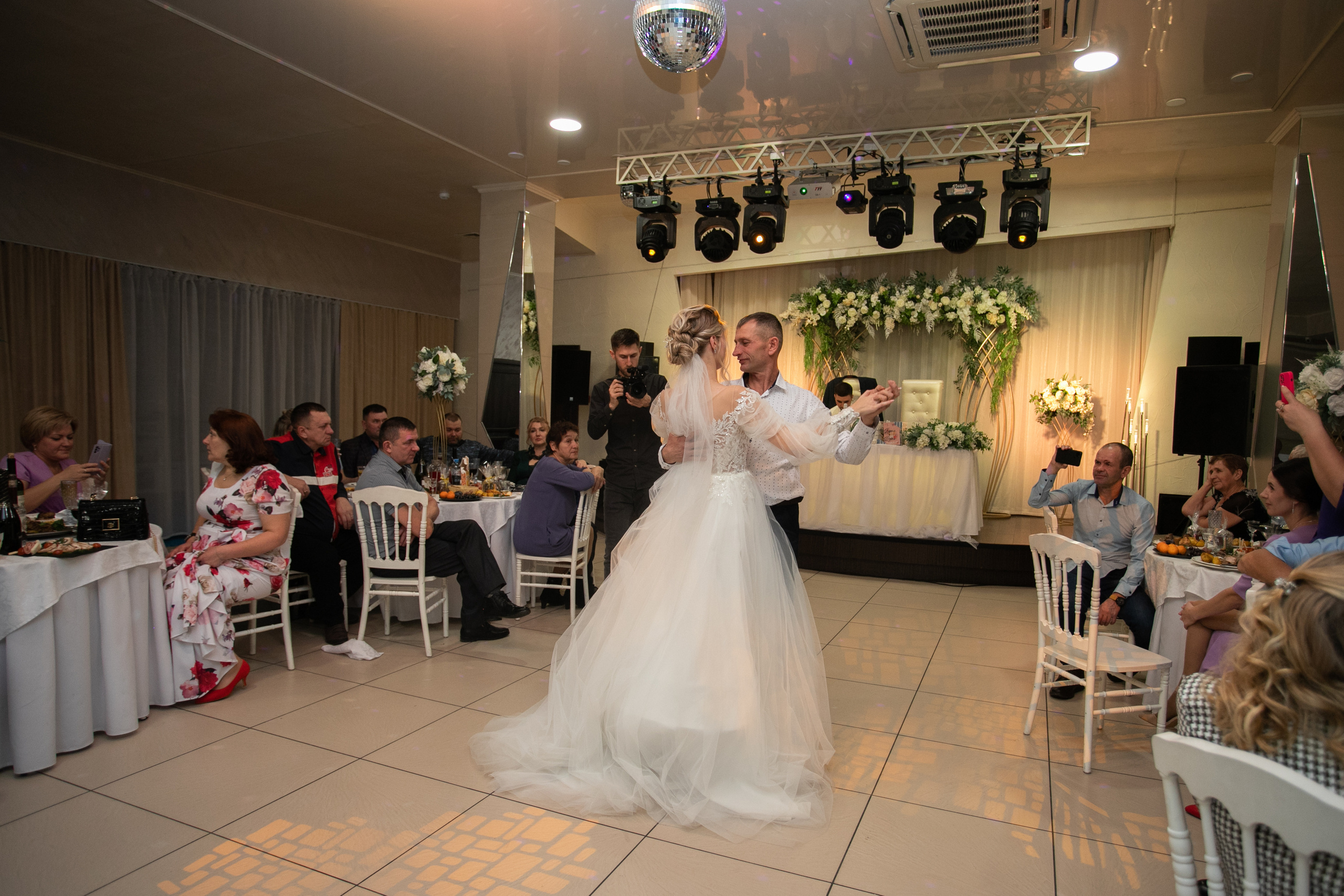 Дарья и Вадим (полный день). Фотограф в Барнауле Юлия Садвокасова