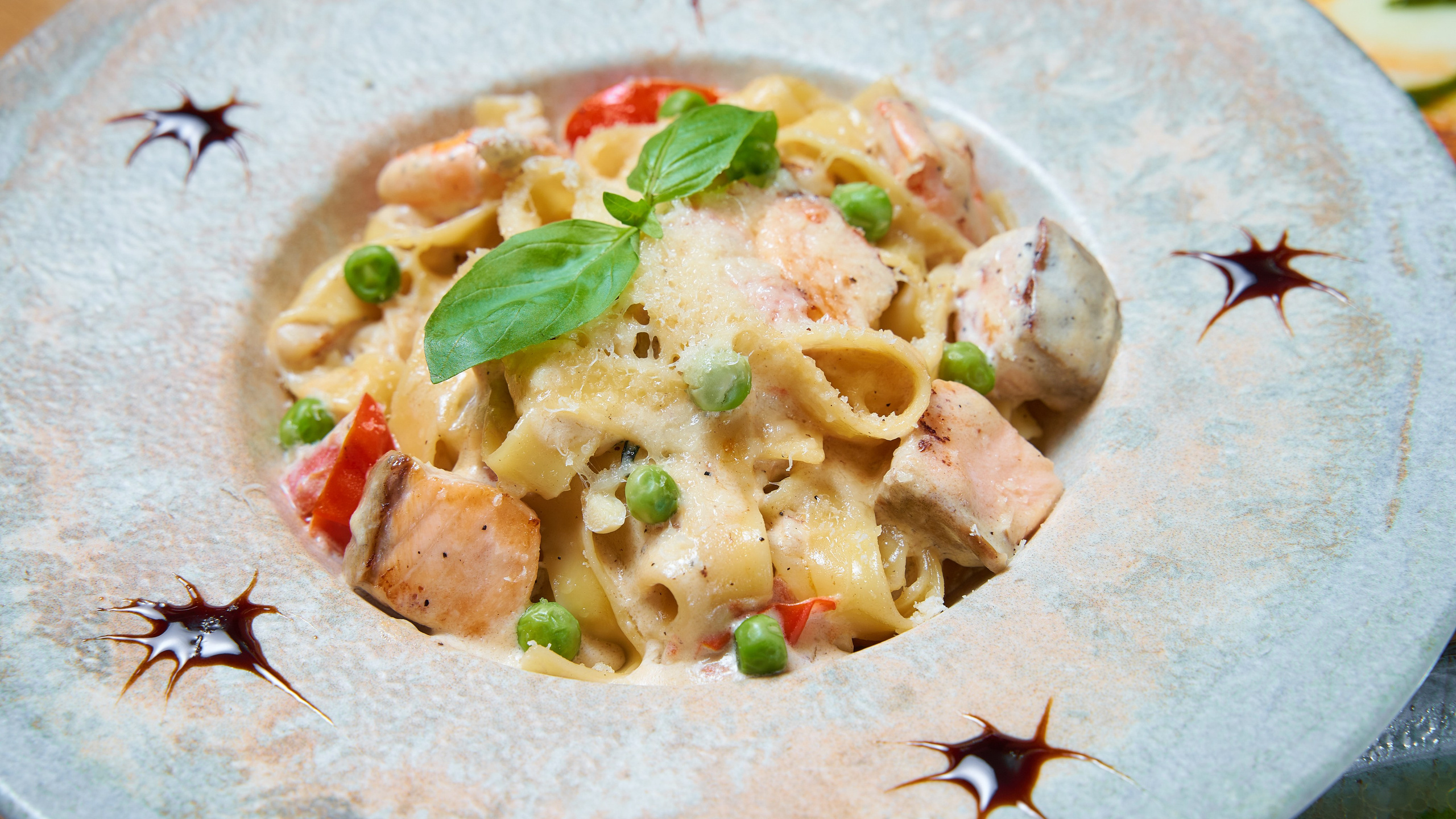 WOLT — MIRAS TOWER. Фотограф в Уральске Александр Хохлачёв | HOHLACHEV.COM