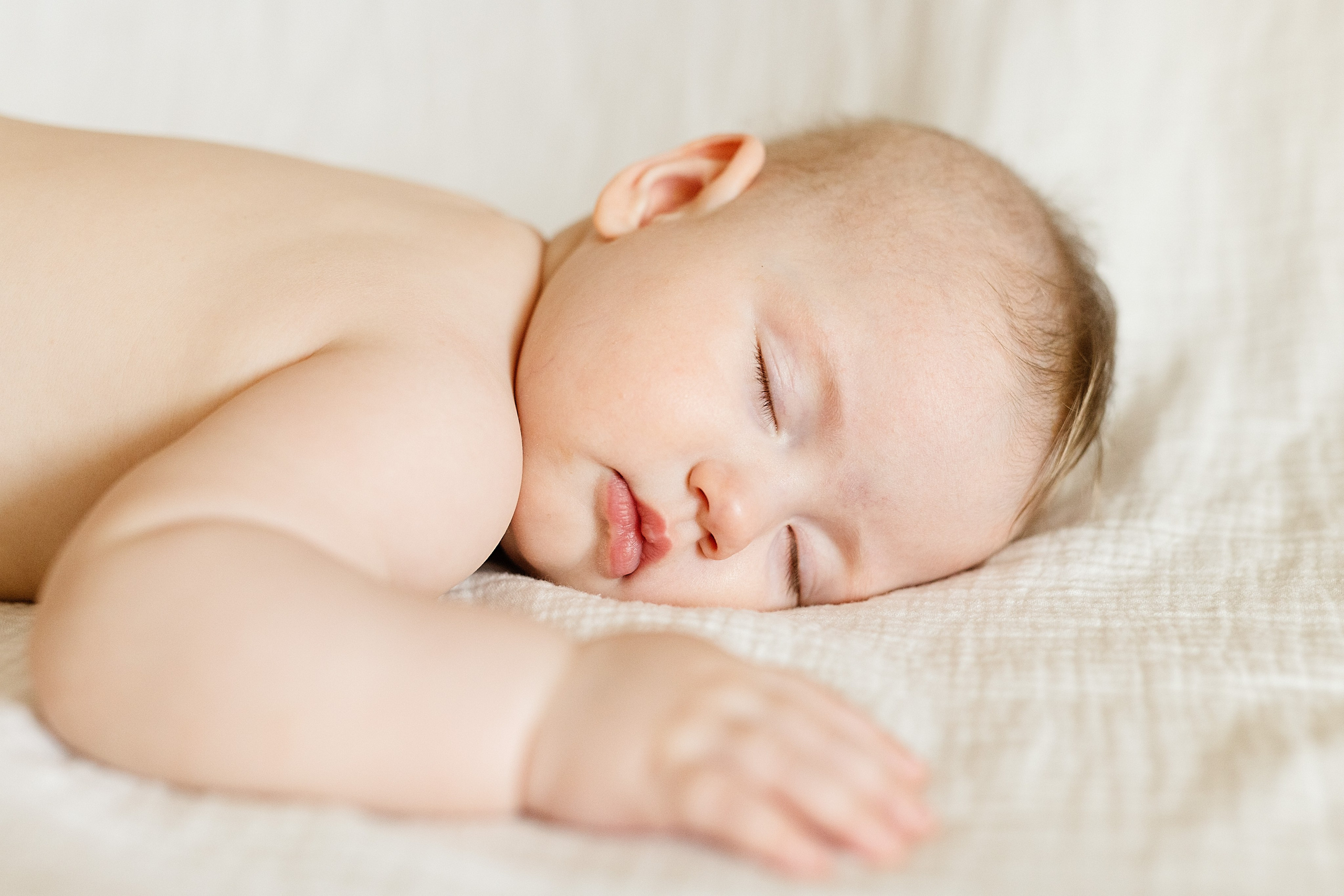 спящий малыш