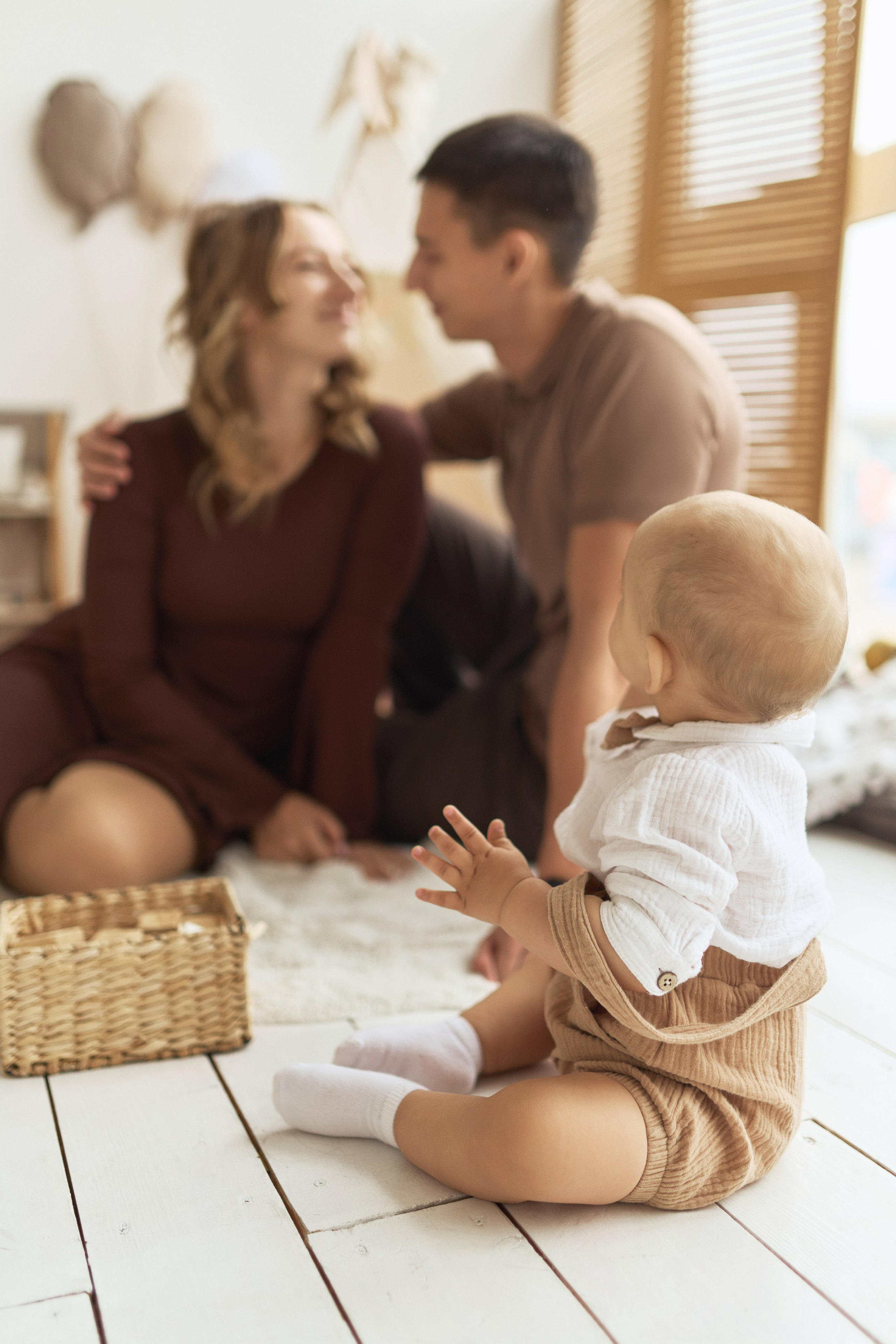 Семейная фотосессия в фотостудии. Алина Каравайцева. Фотограф в городе Барнаул
