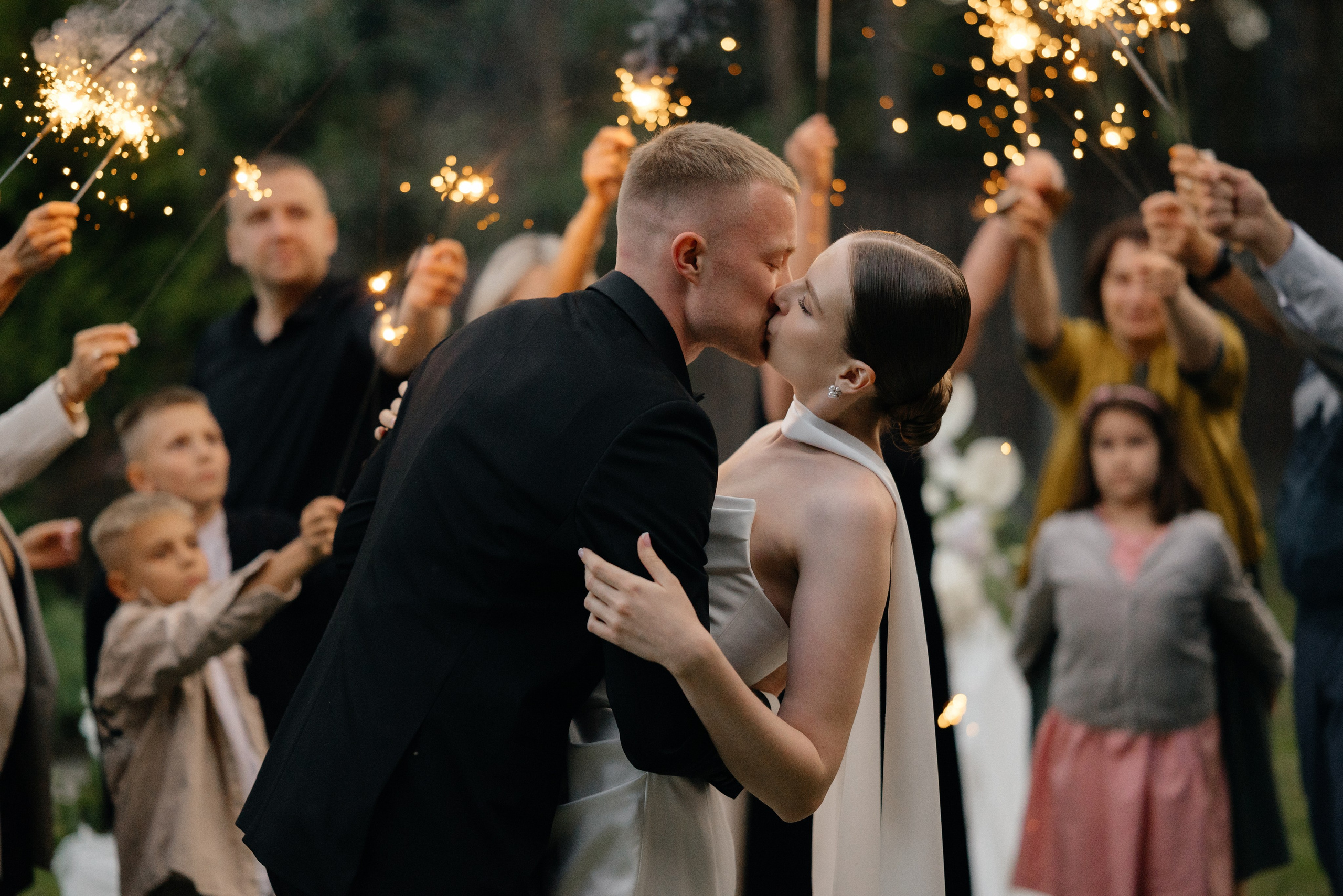 Wedding day in DELICE CHALET. Wedding PHOTOGRAPHER Andrew Vnukov