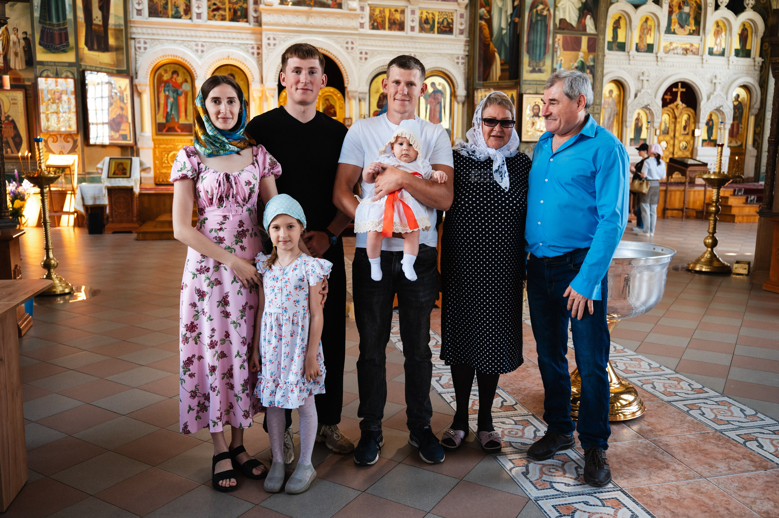 Таинство Крещения Дарьи (Храм Преполовения Пятидесятницы). Фотограф Ярута Оксана / Ростов-на-Дону