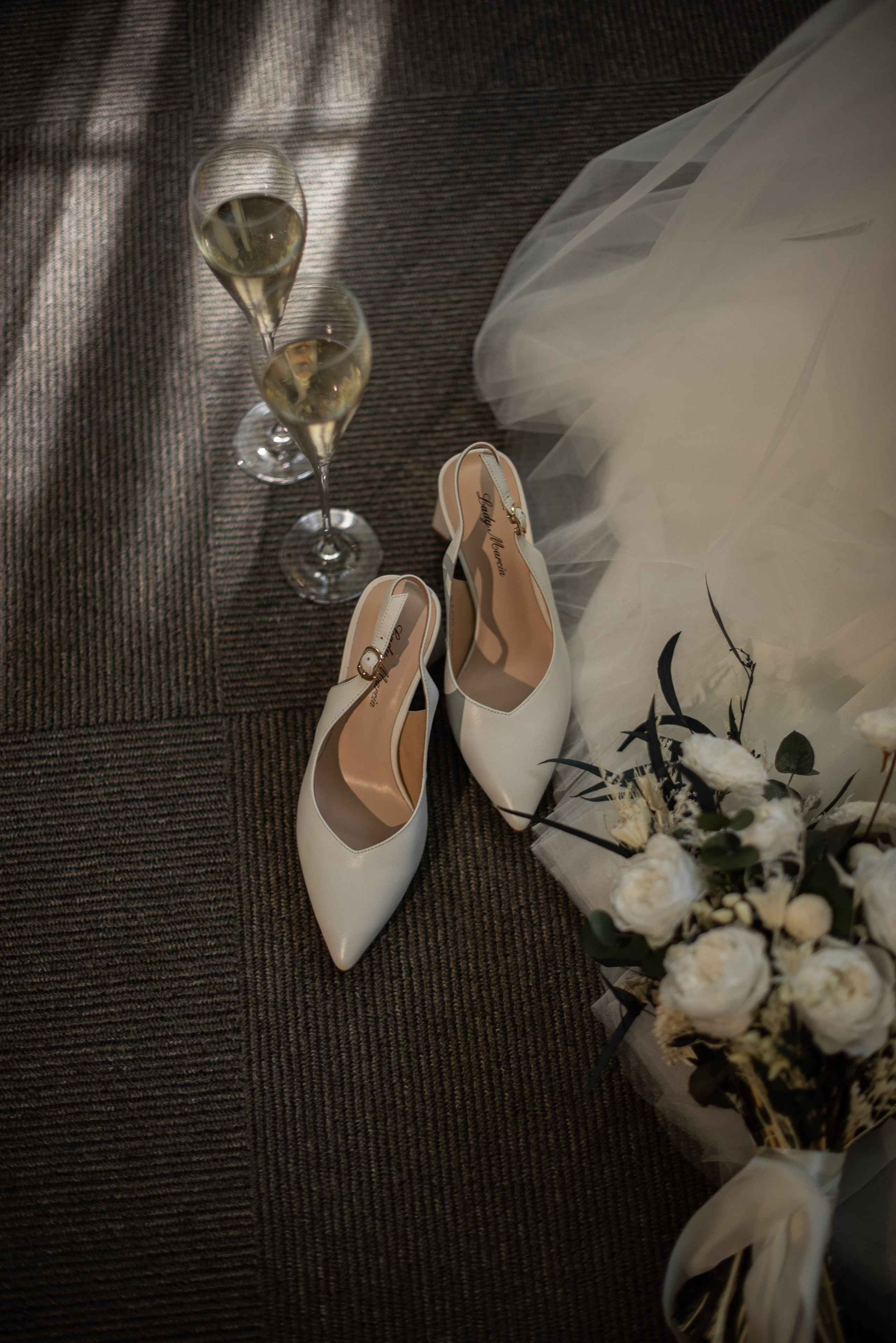 Свадебный альбом 12.08.23 – лучшие кадры с торжества. Свадебный фотограф в Миассе Татьяна Ружникова