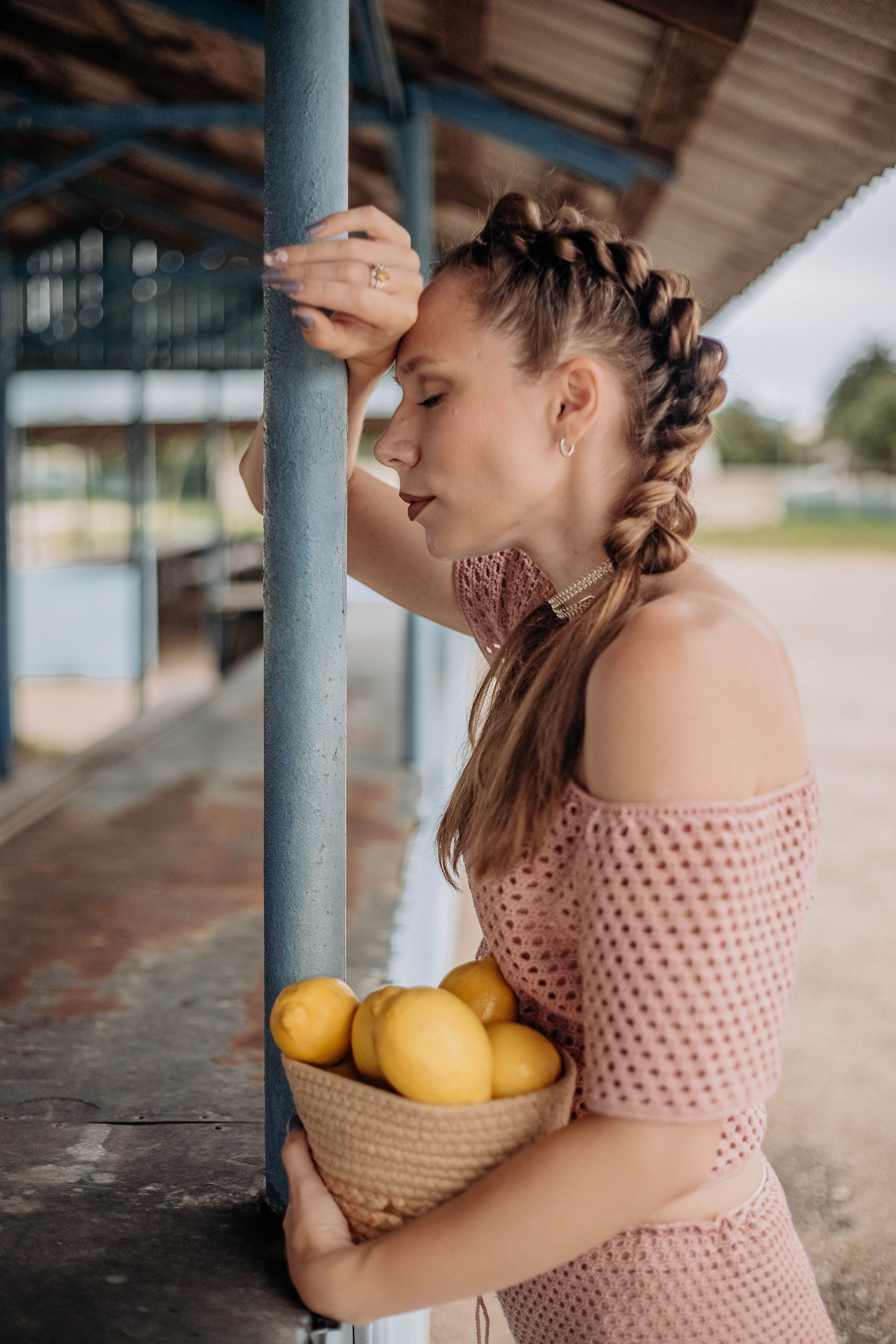 Аня с лимонами. Свадебный и Семейный фотограф Маргарита Павлова