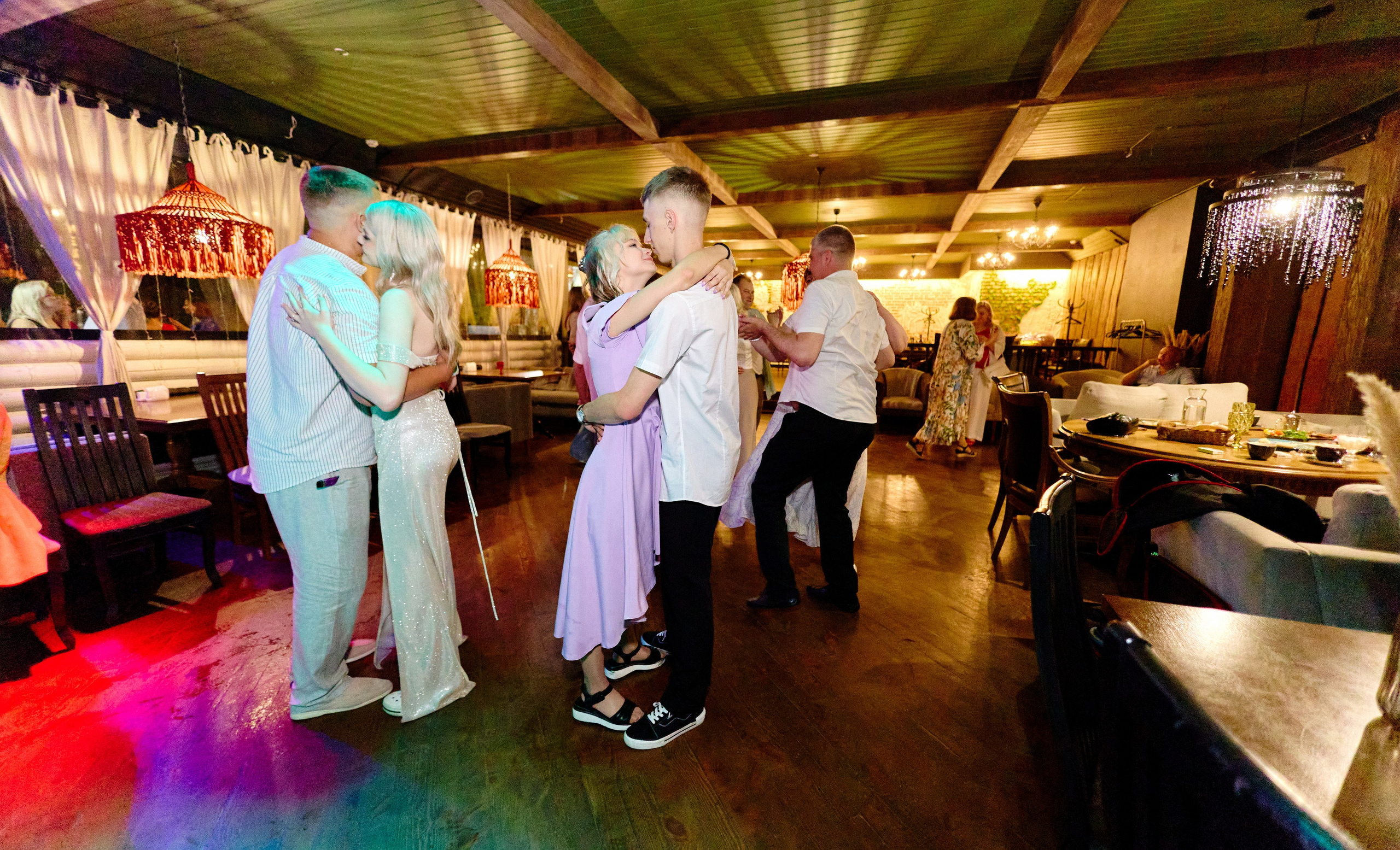 Выпускной 35 Сош. Фотограф Выпускные альбомы Таганрог Сергей Коробченко