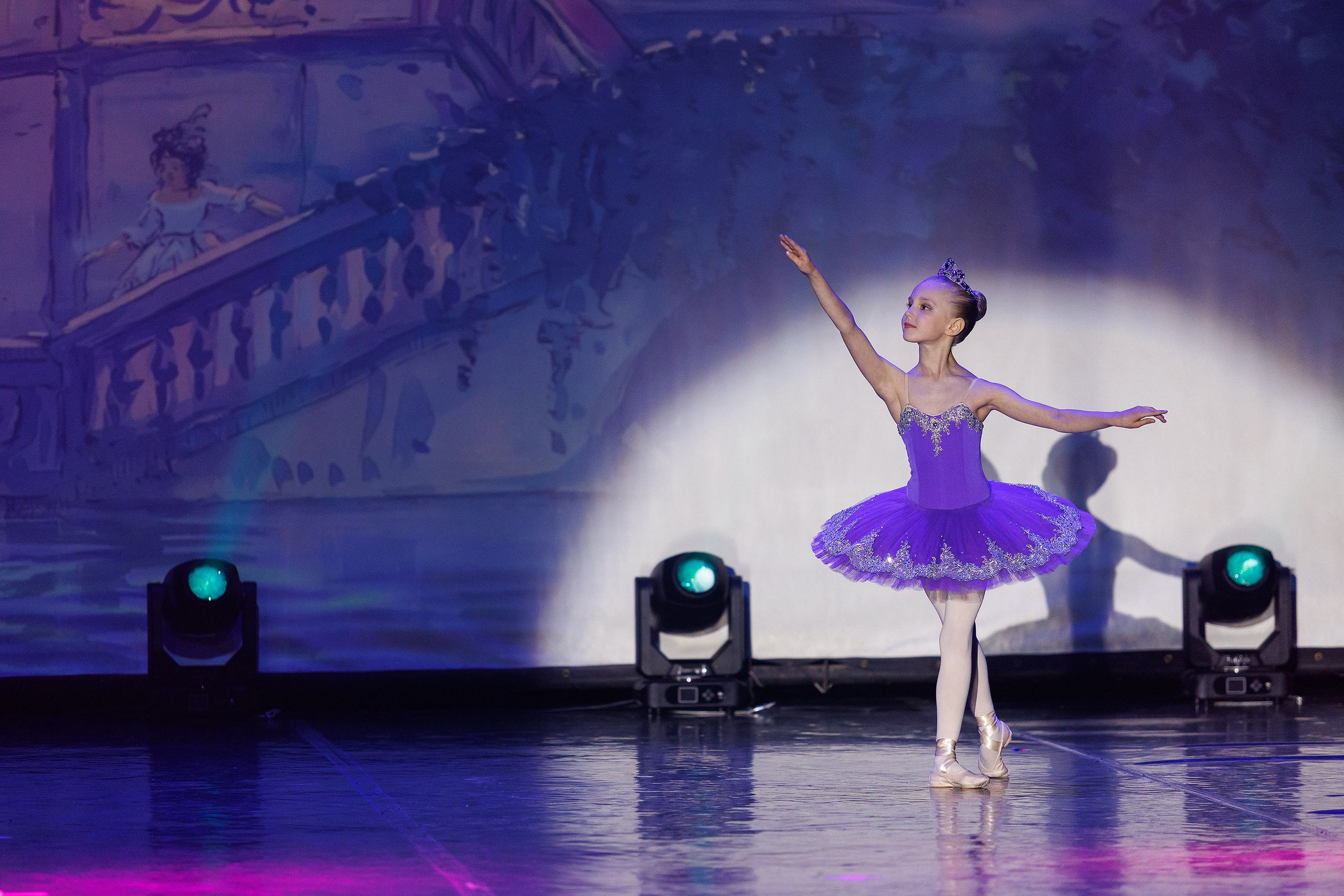 Репортажная фотосъемка отчетного концерта студии танцвев LilBallerine. Профессиональный фотограф в Новосибирске