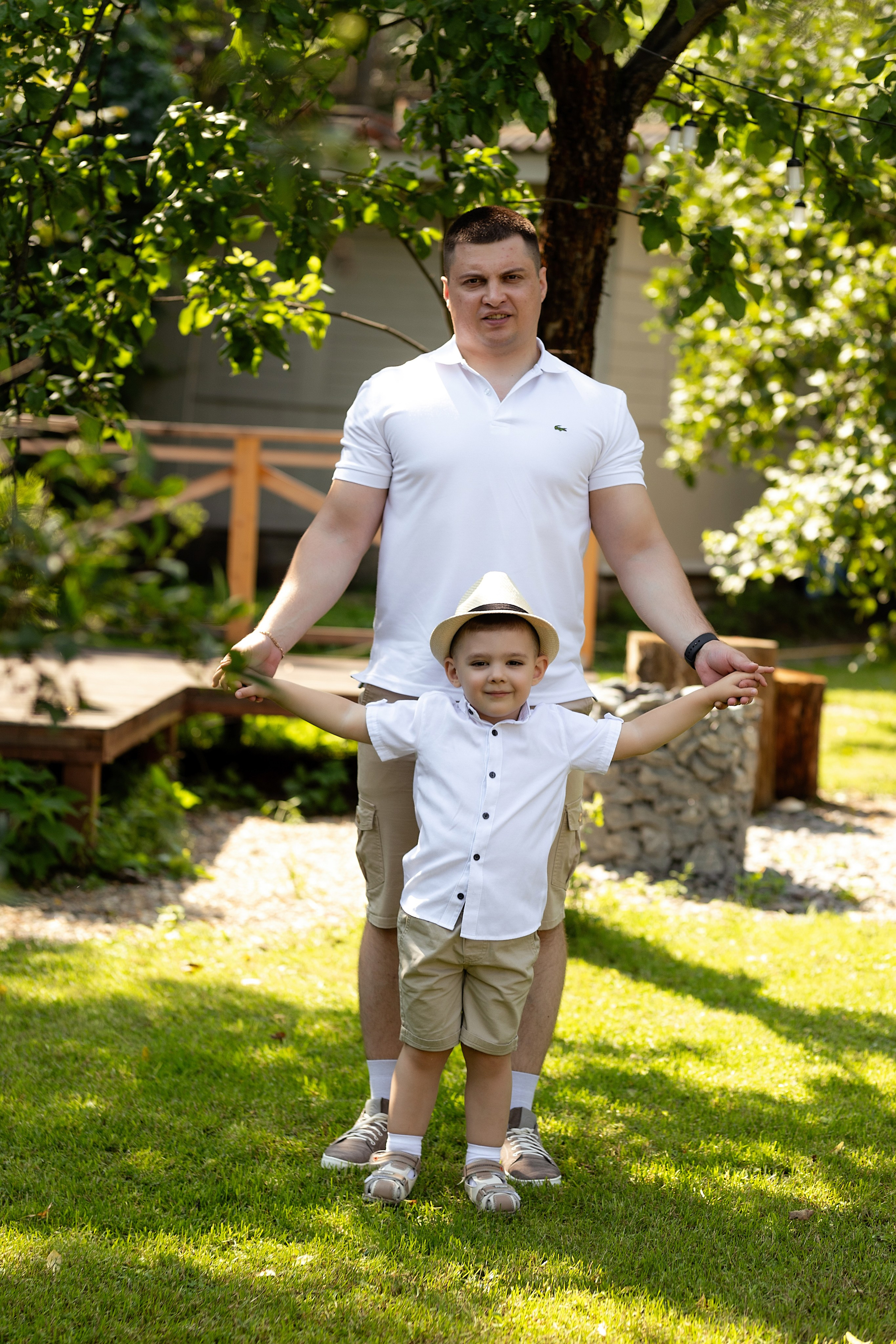 Семейная фотосессия на фотодаче в Купавне. Фотограф в Железнодорожном и Балашихе