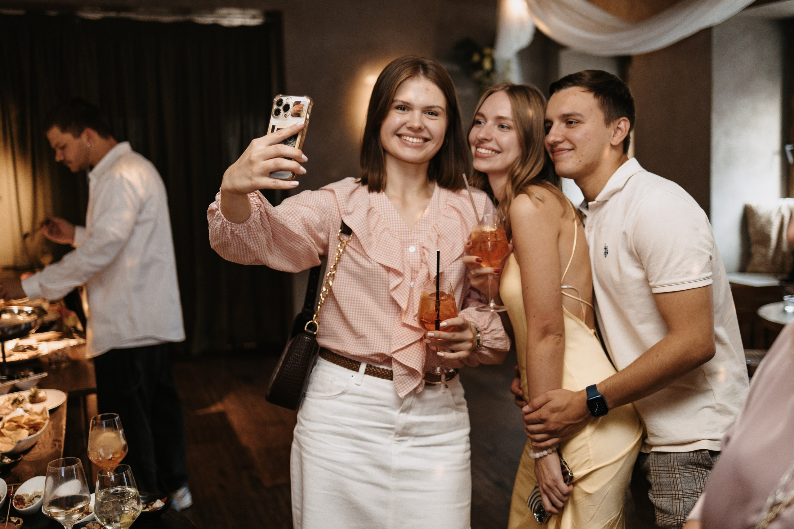 Илья и Ксюша (2024). Свадебный и семейный фотограф в Москве Яна Шувалова