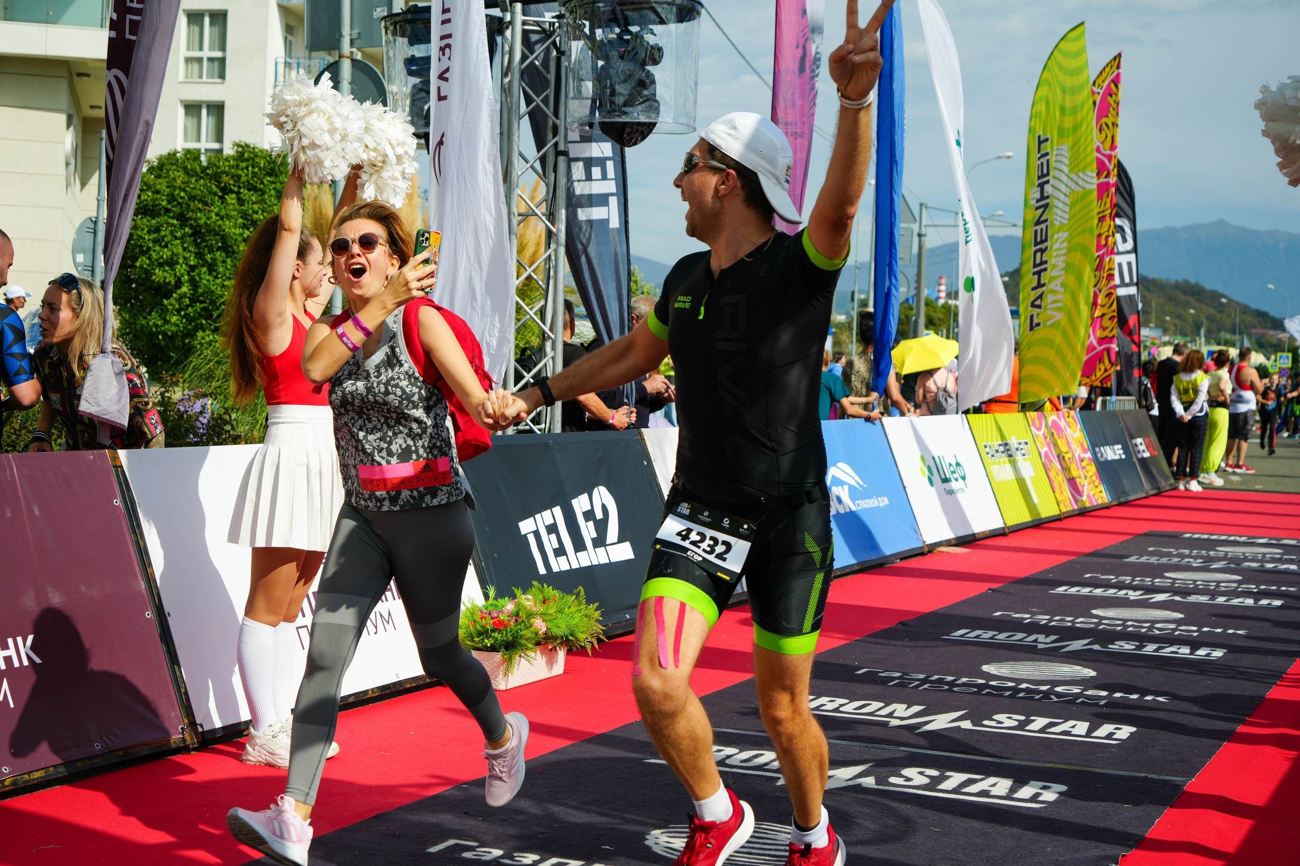 Фотоотчет партнерской интеграции для компании TELE2 на фестивале Ironstar. Репортажный фотограф в Красной Поляне и Сочи Павлюченко Екатерина