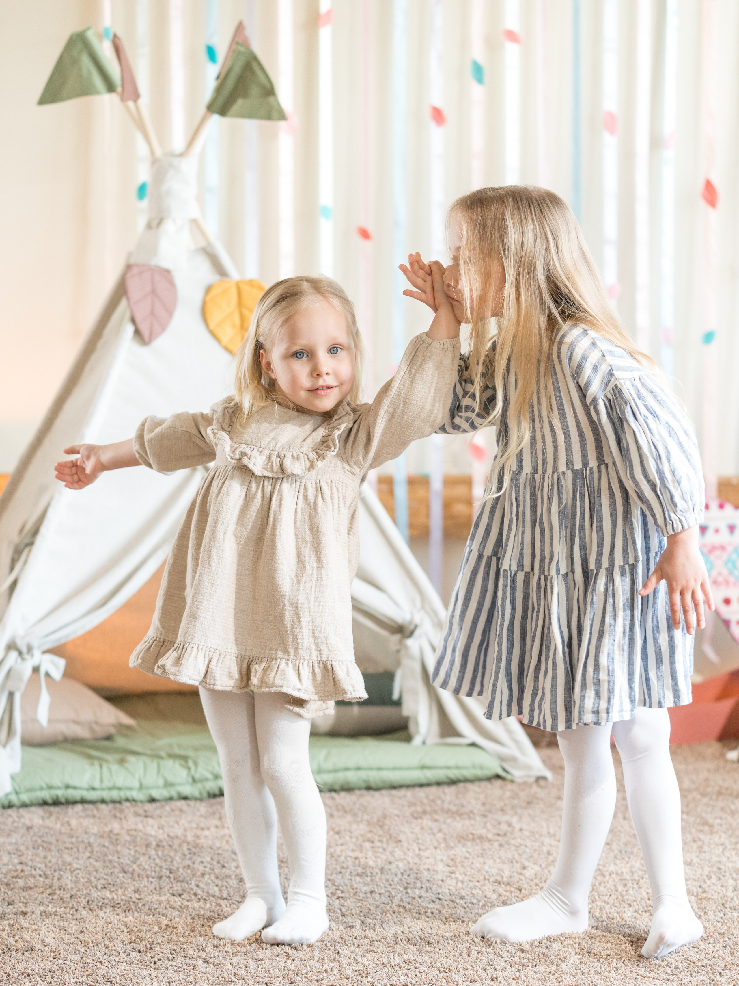 Детская фотосессия: Анна и Катя. Репортажный фотограф в Красной Поляне и Сочи Павлюченко Екатерина