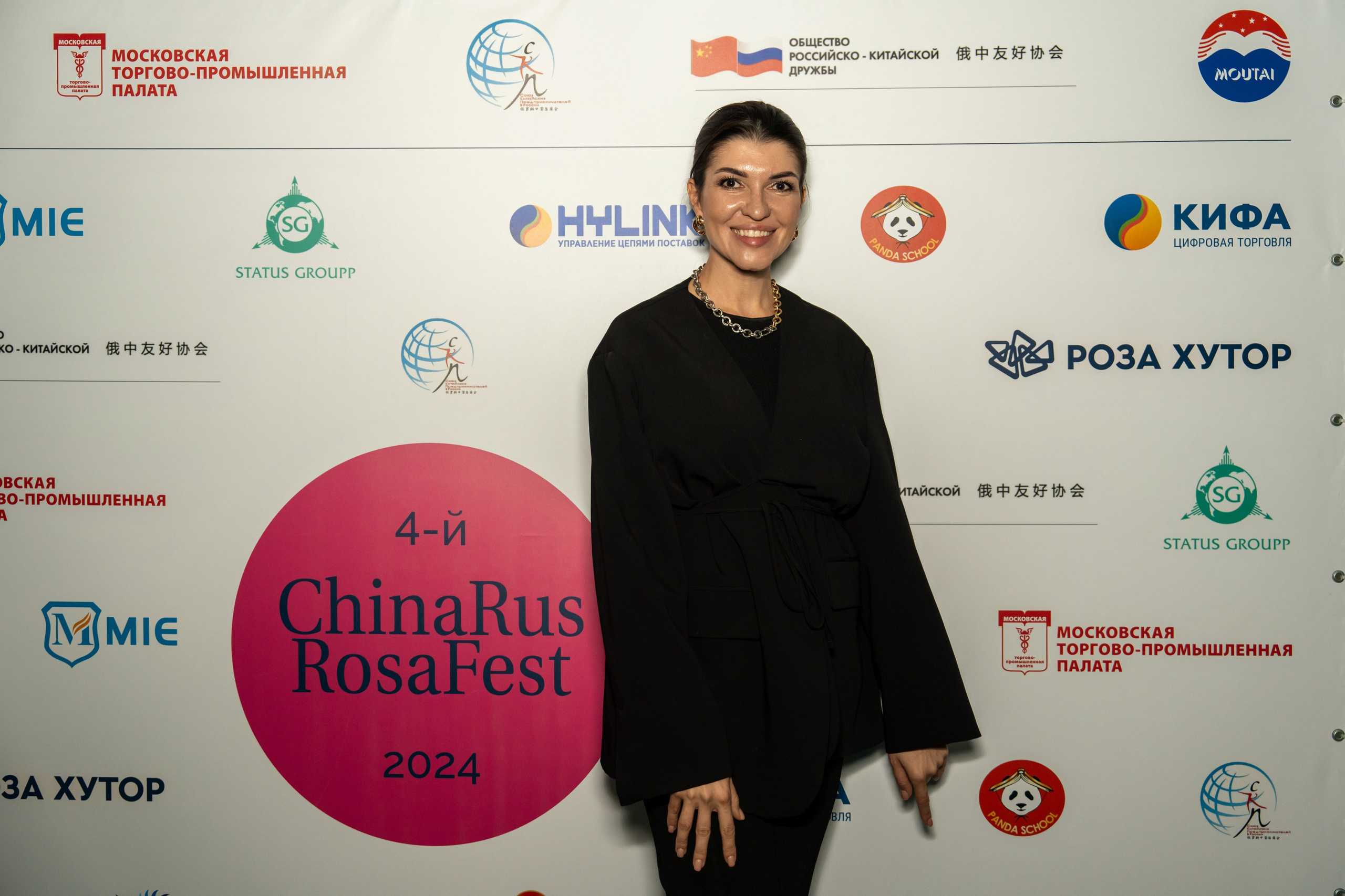 ChinaRosaFest 2024. Репортажный фотограф в Красной Поляне и Сочи Павлюченко Екатерина